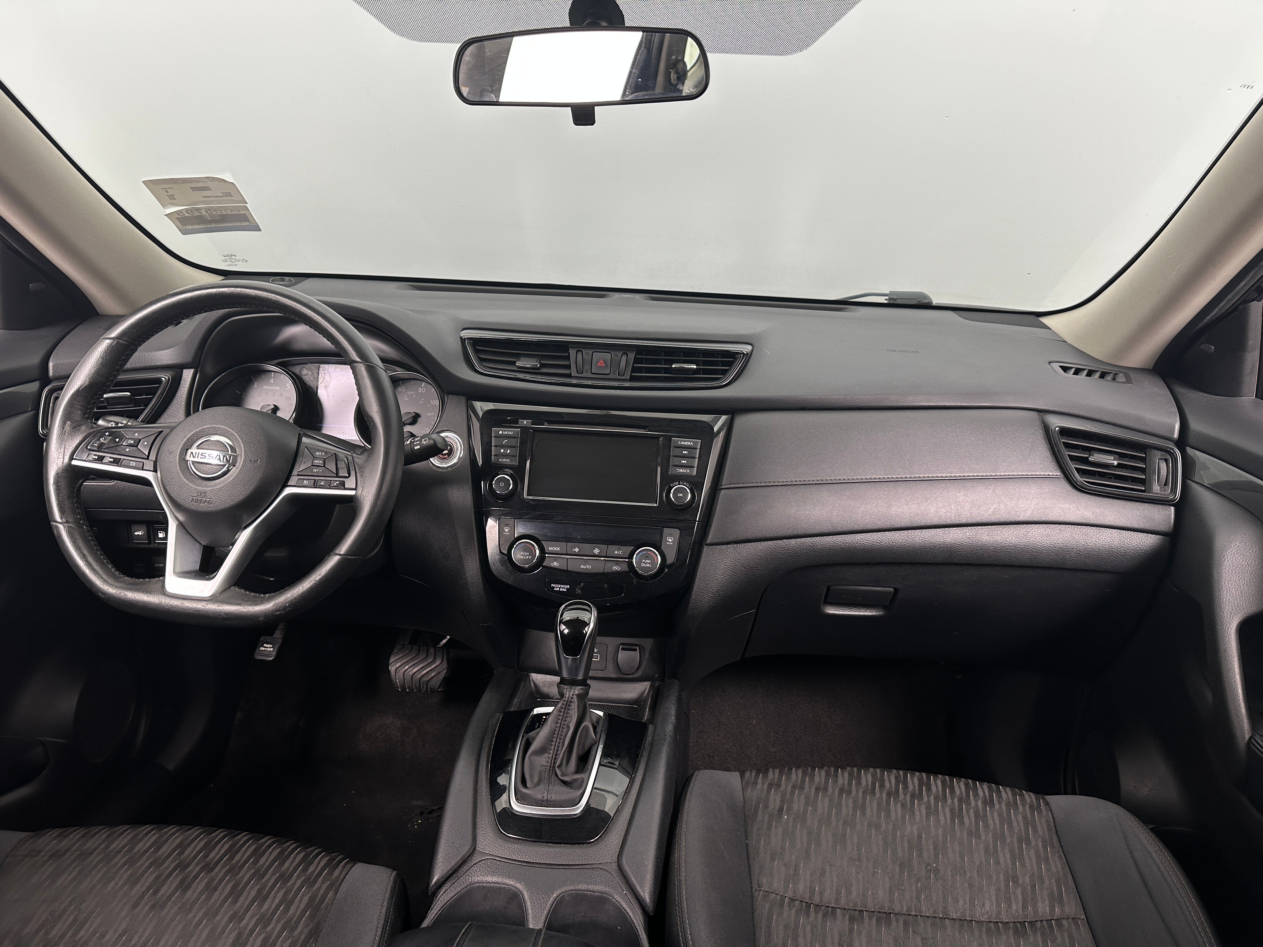 2018 Nissan Rogue SV 3
