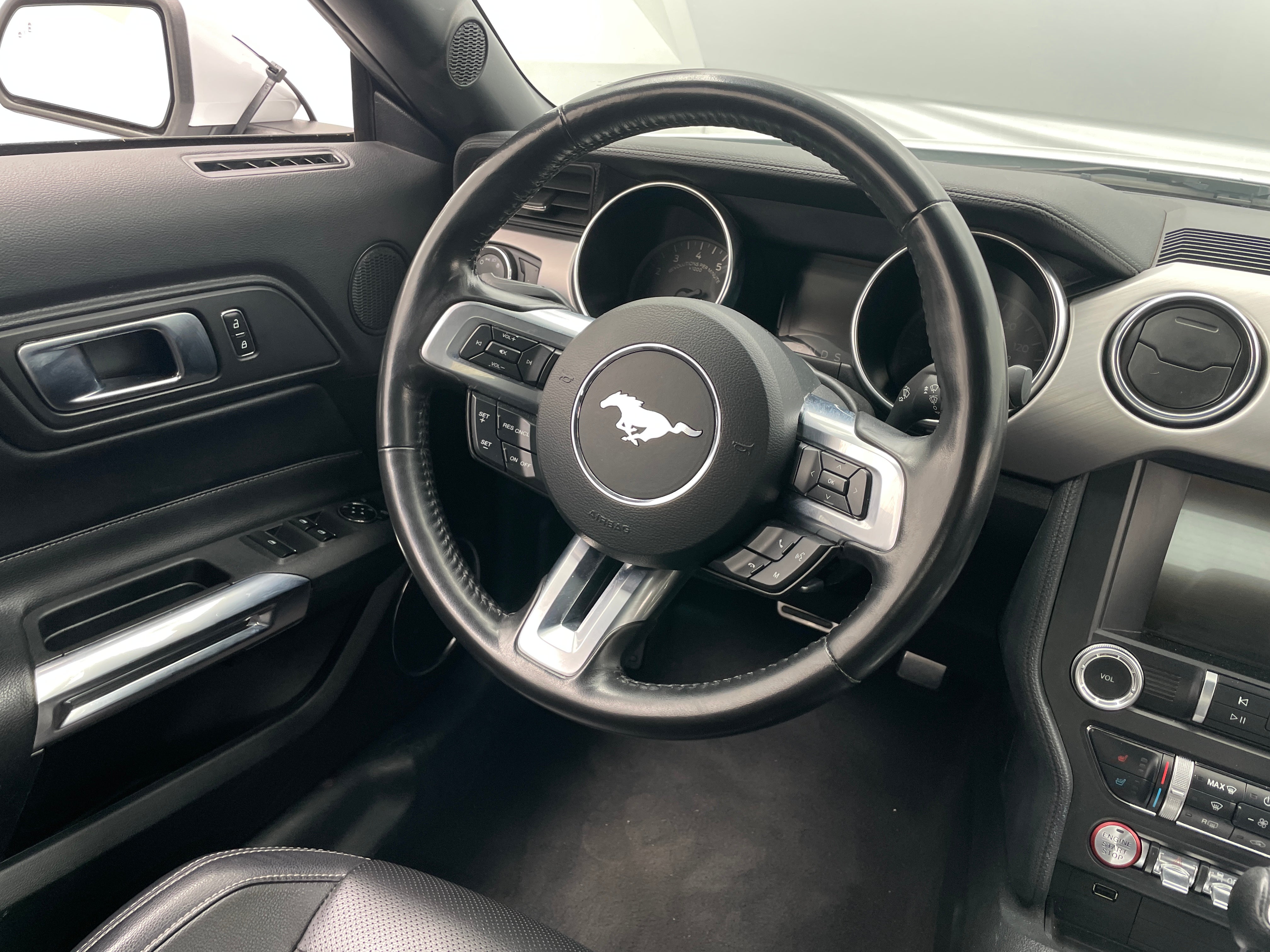 2023 Ford Mustang  5