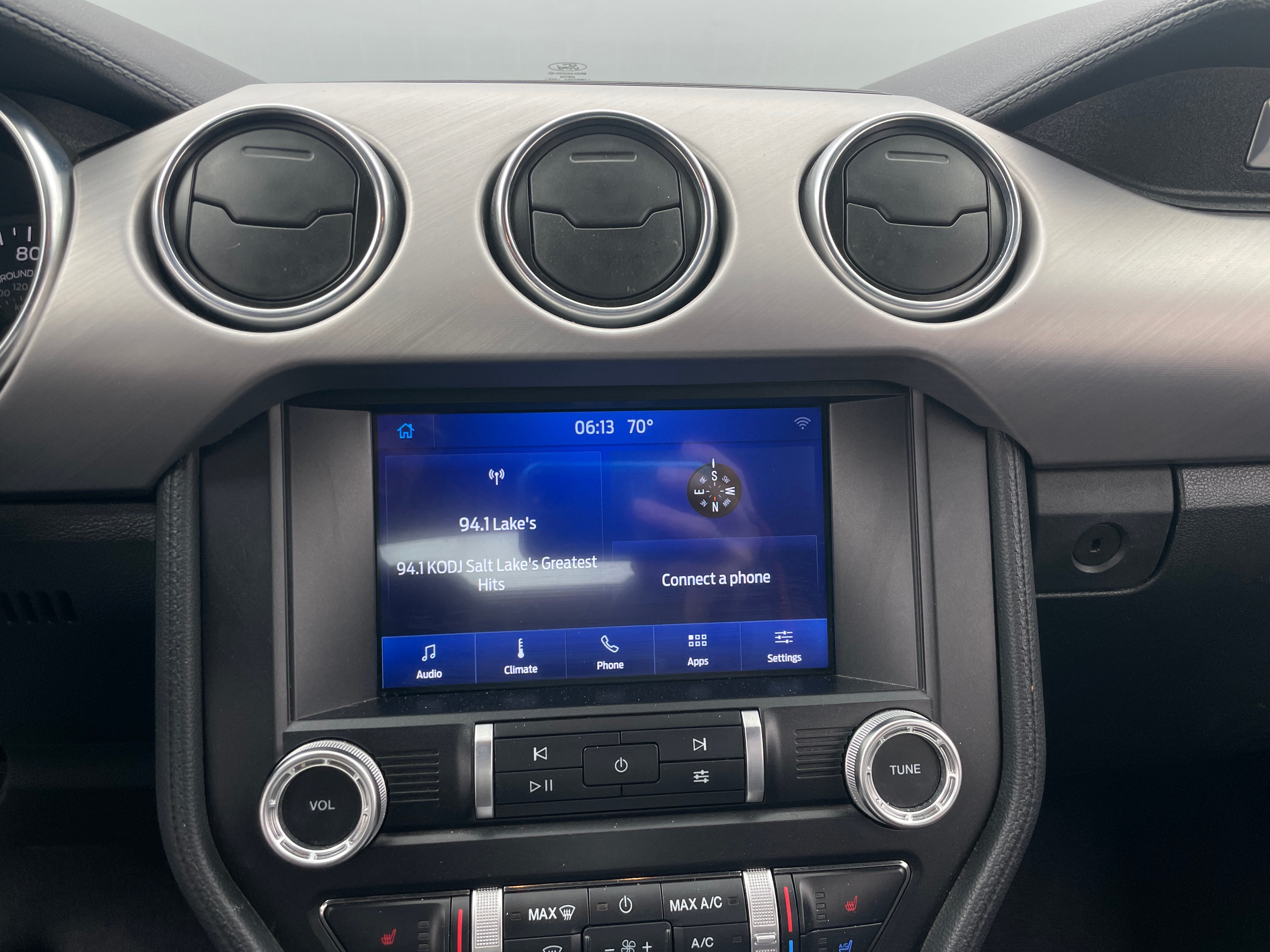 2023 Ford Mustang  4