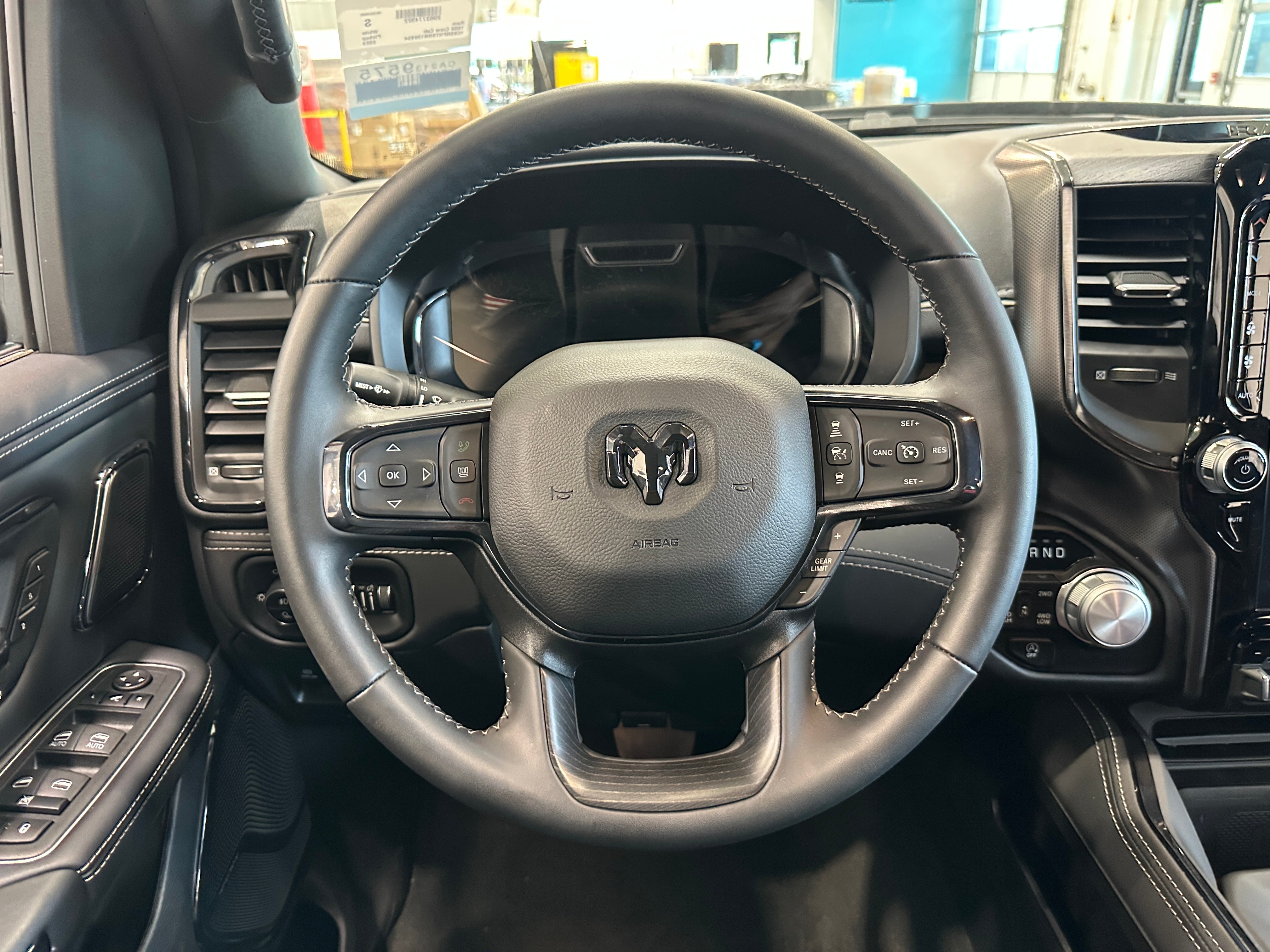 2024 RAM 1500 Limited 4