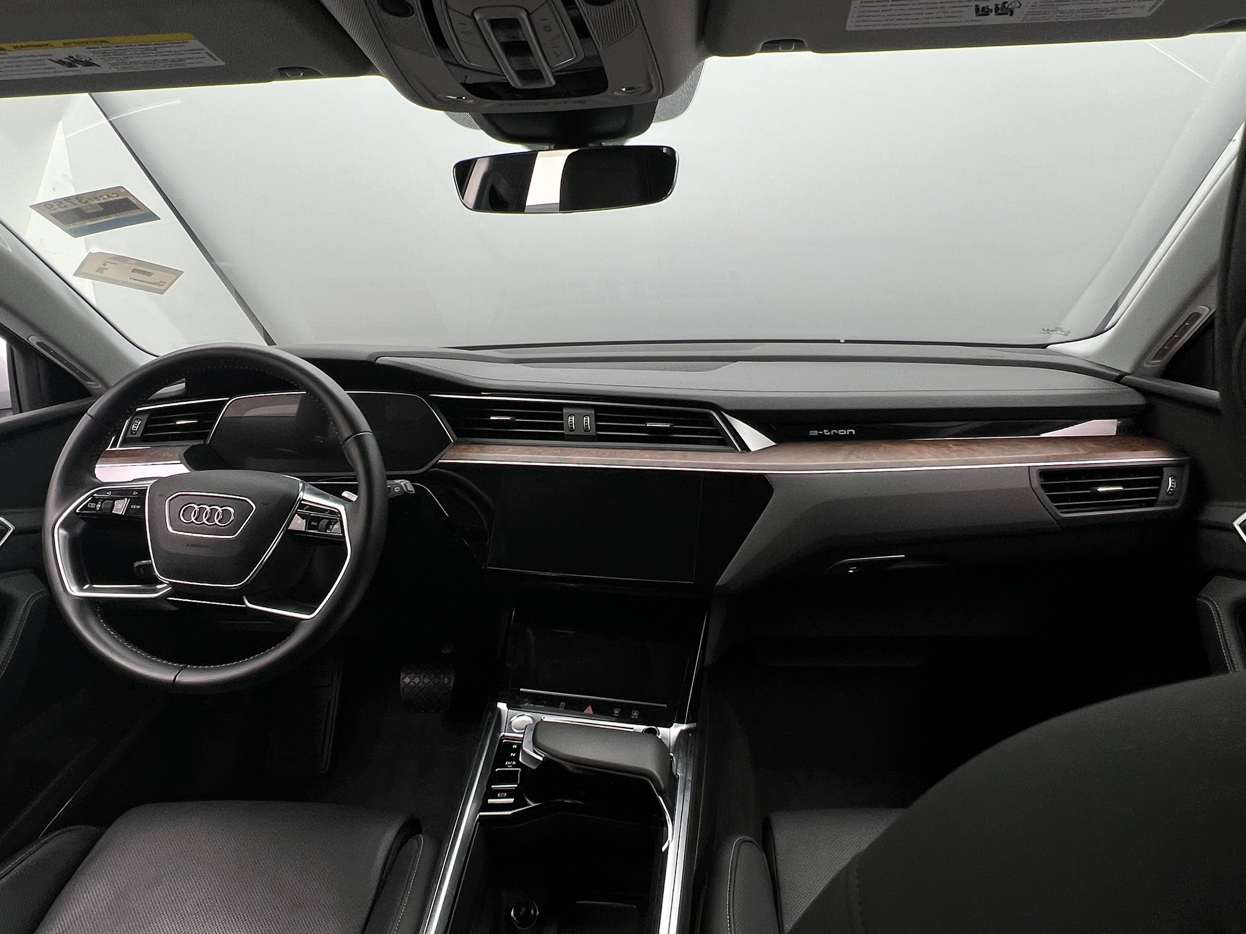 2019 Audi e-tron Prestige 2
