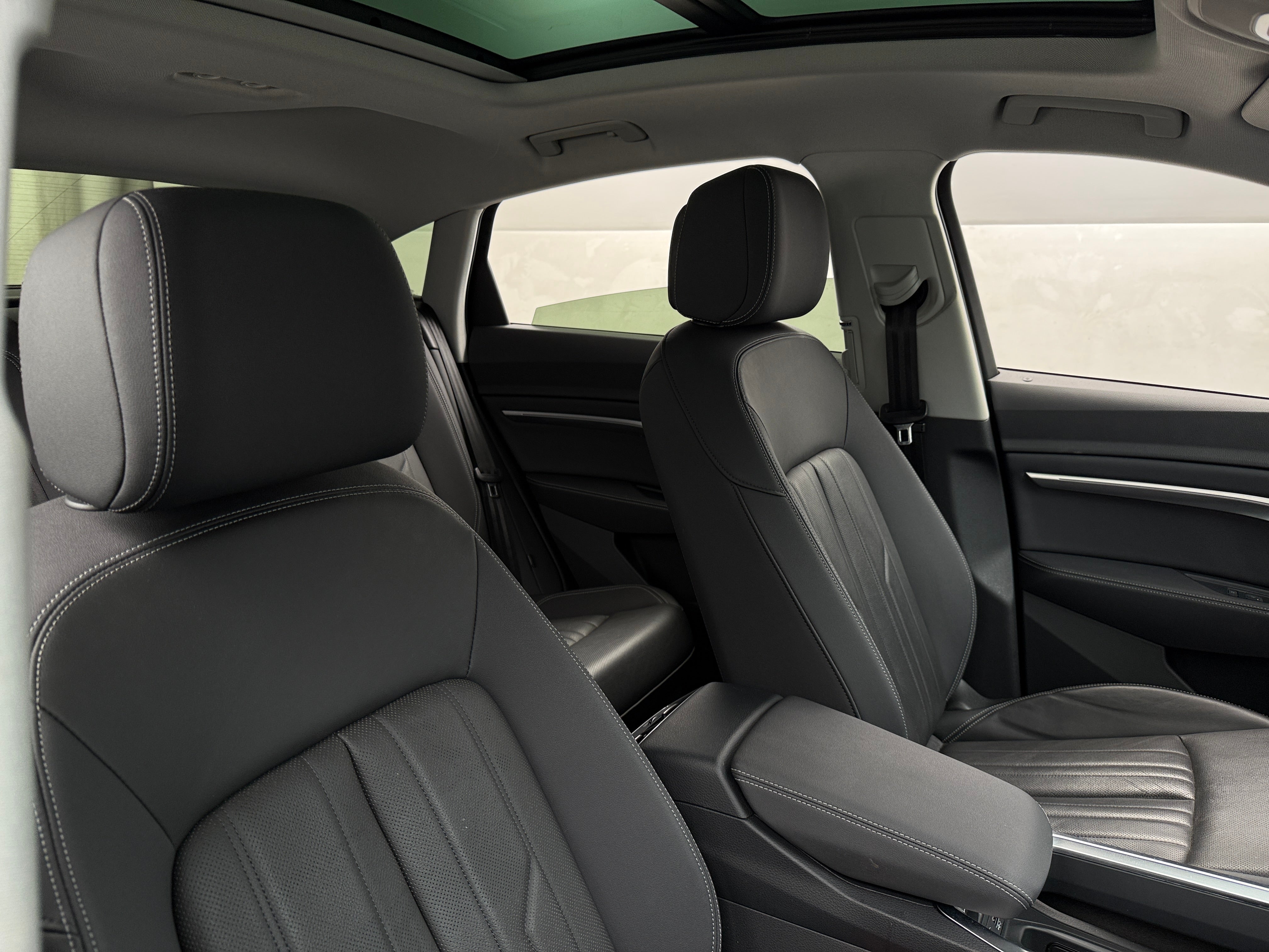 2020 Audi e-tron S Premium Plus 2
