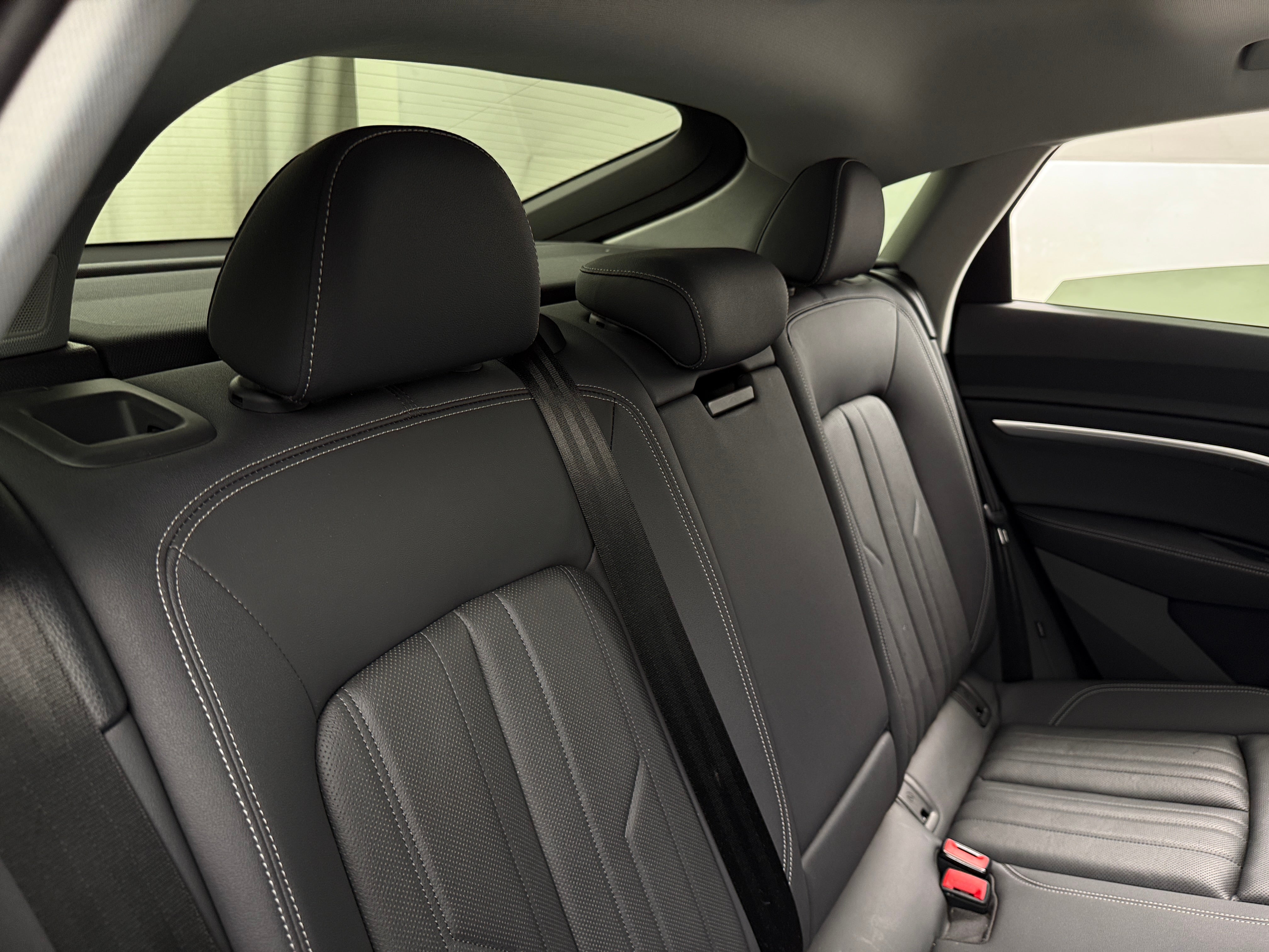 2020 Audi e-tron S Premium Plus 6