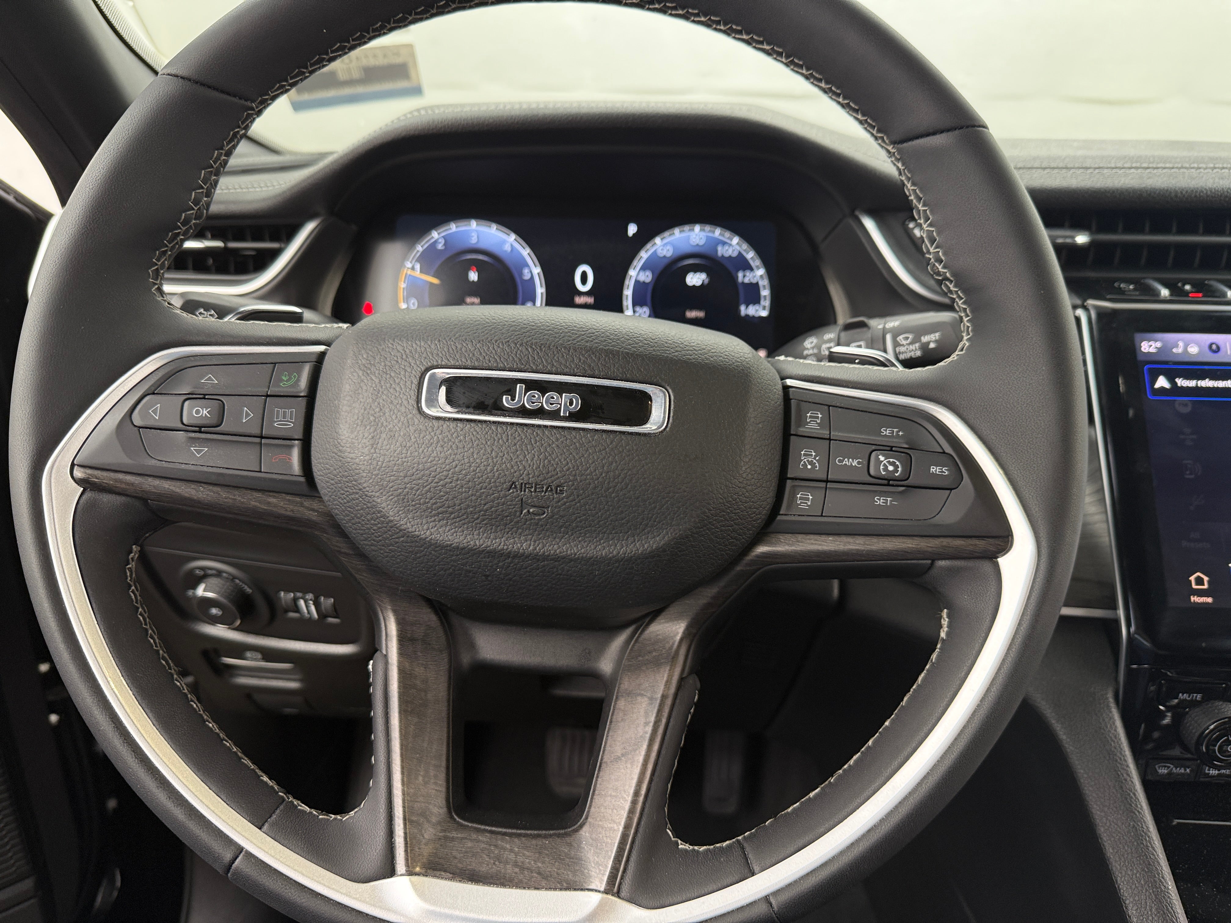 2024 Jeep Grand Cherokee L Limited Edition 4