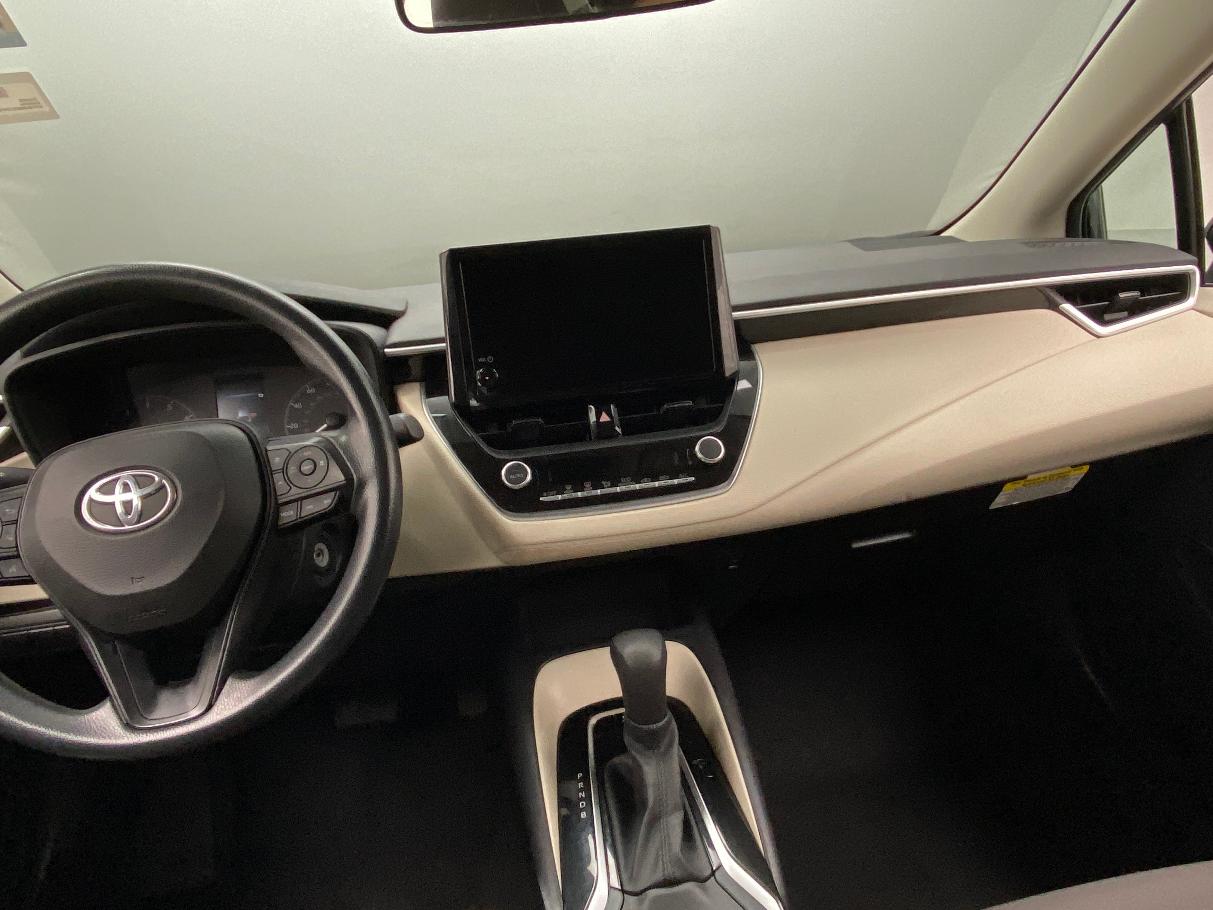 2023 Toyota Corolla LE 3