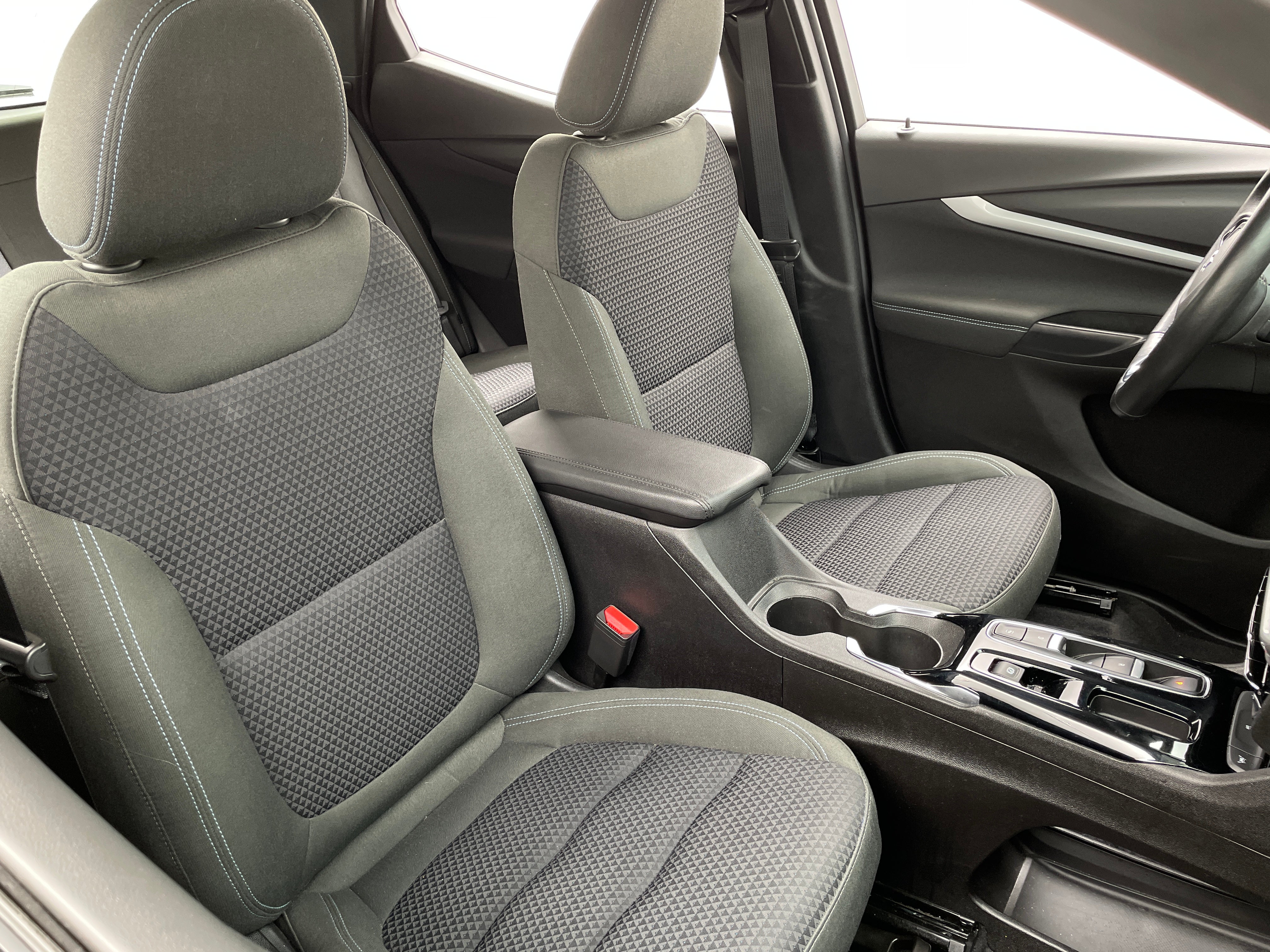 2023 Chevrolet Bolt EUV LT 2