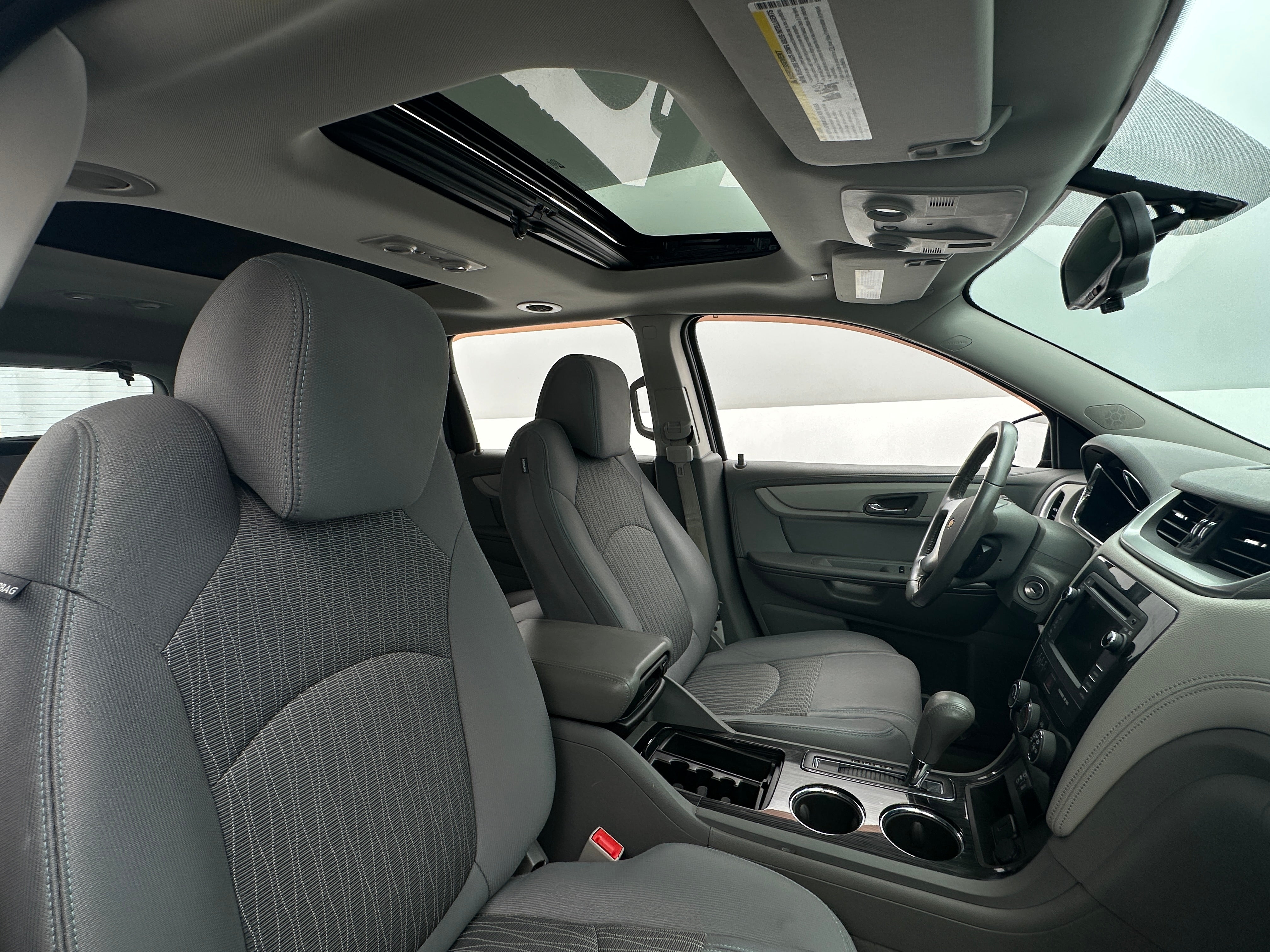 2017 Chevrolet Traverse LT 2