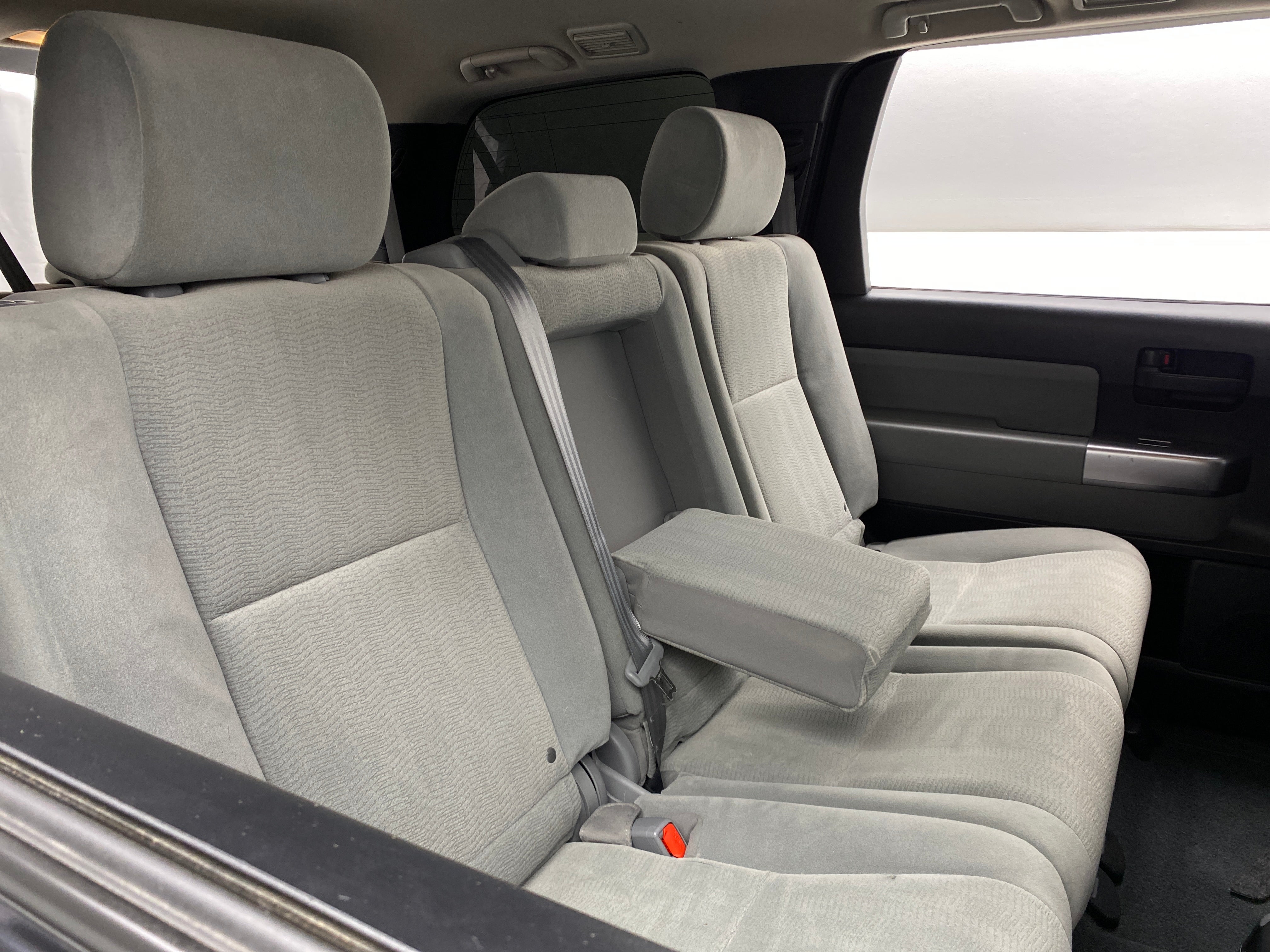 2020 Toyota Sequoia SR5 6