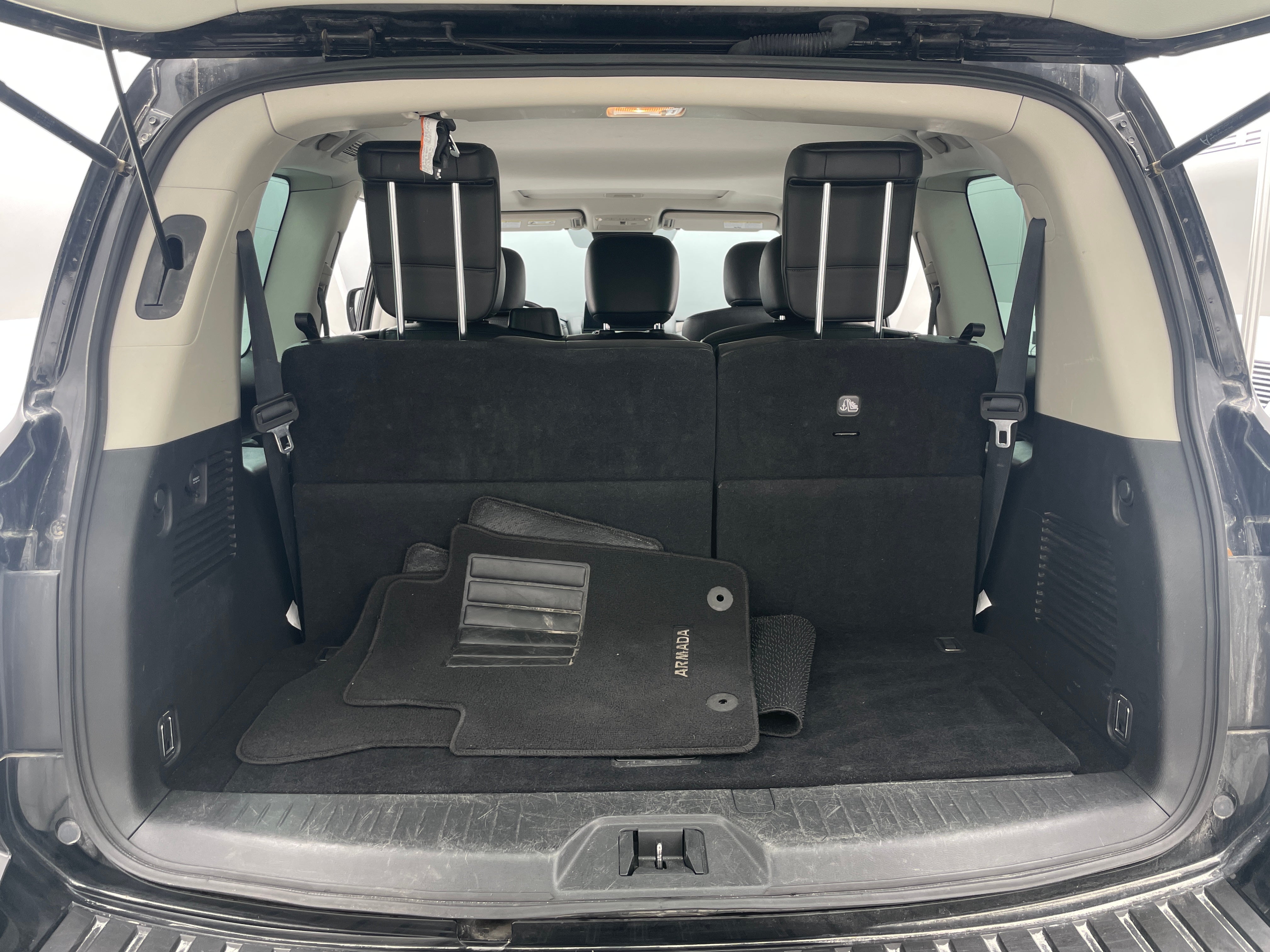 2023 Nissan Armada SL 6