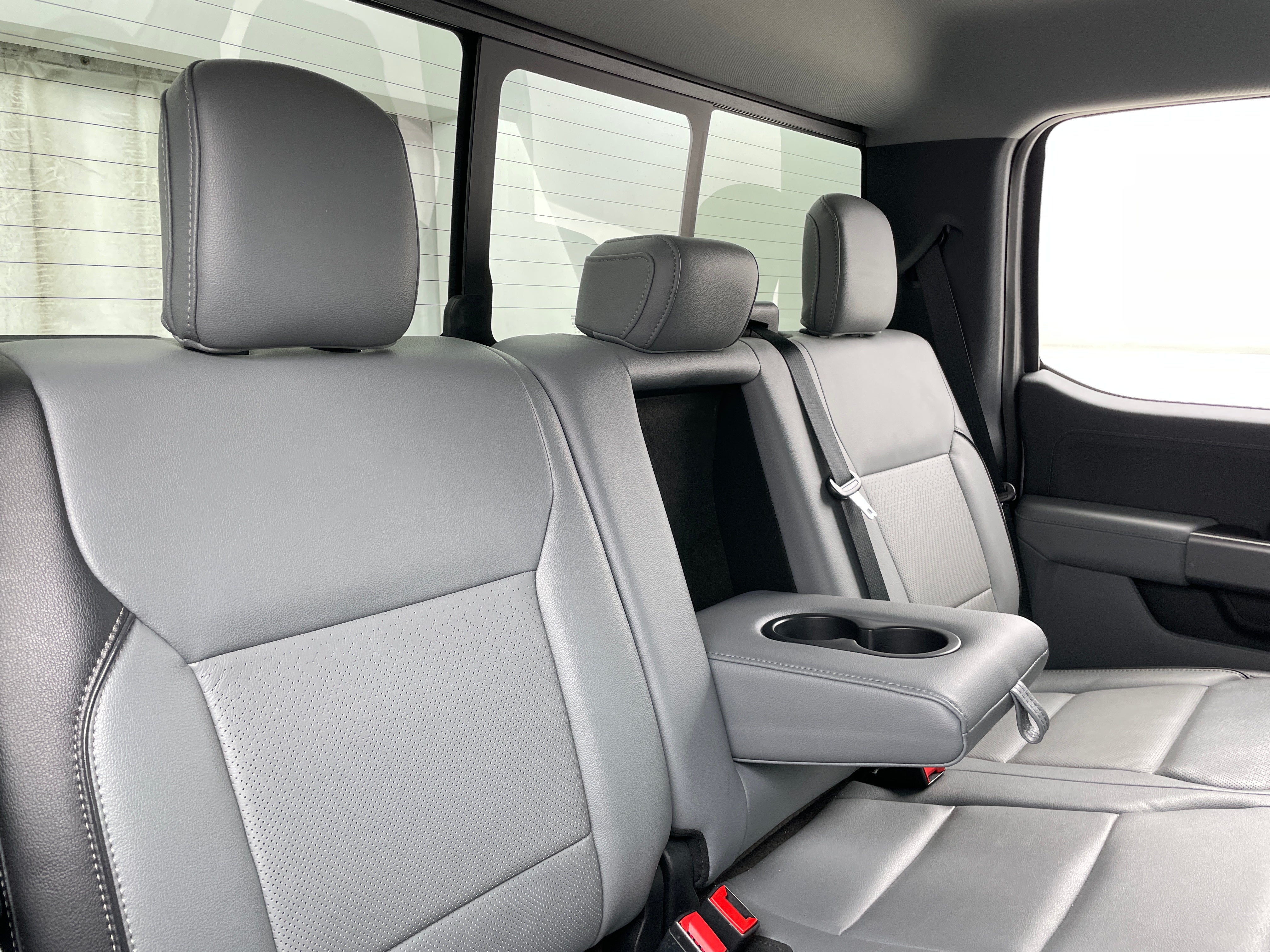 2022 Ford Econoline E-150 5