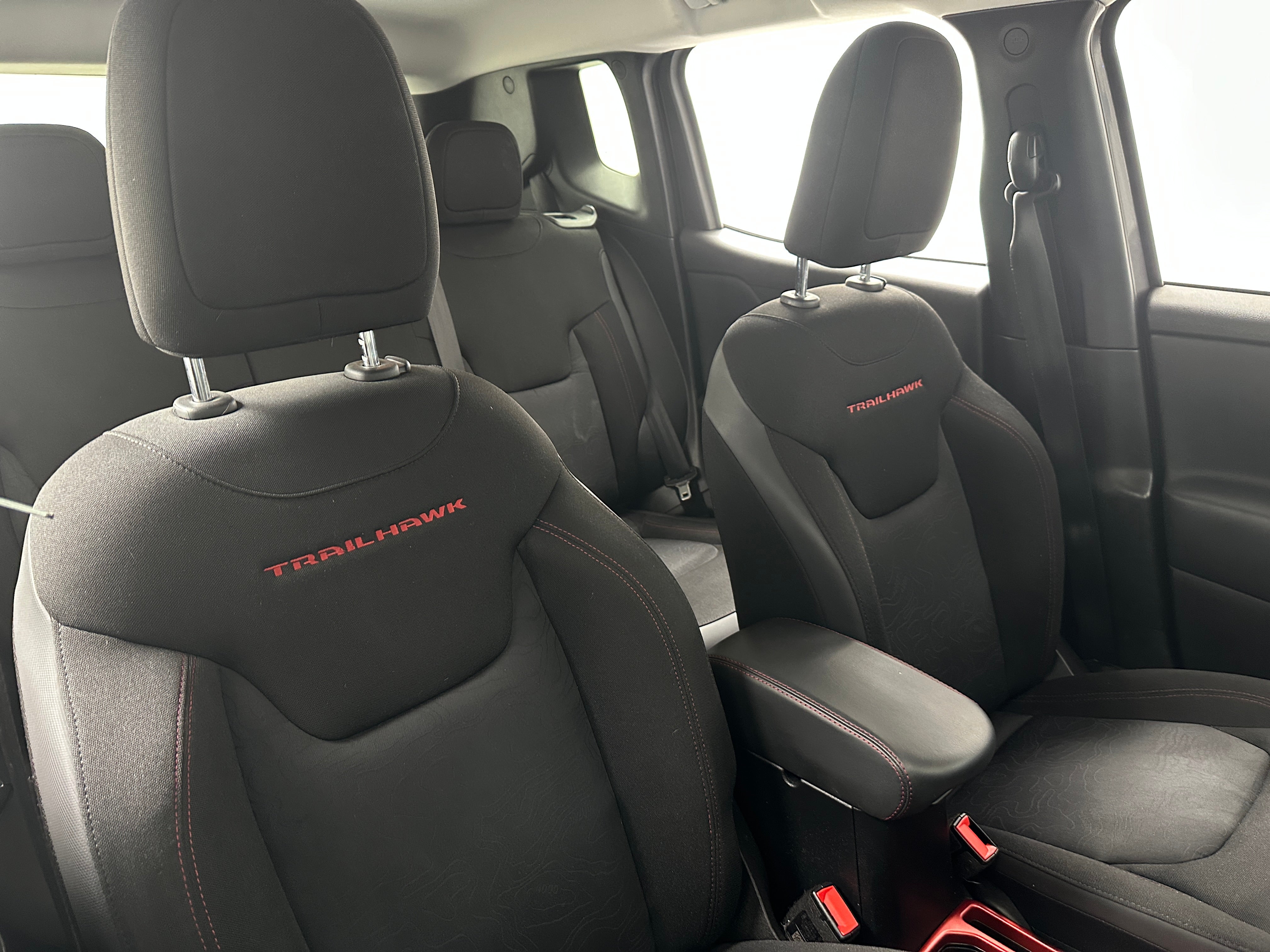 2019 Jeep Renegade Trailhawk 2