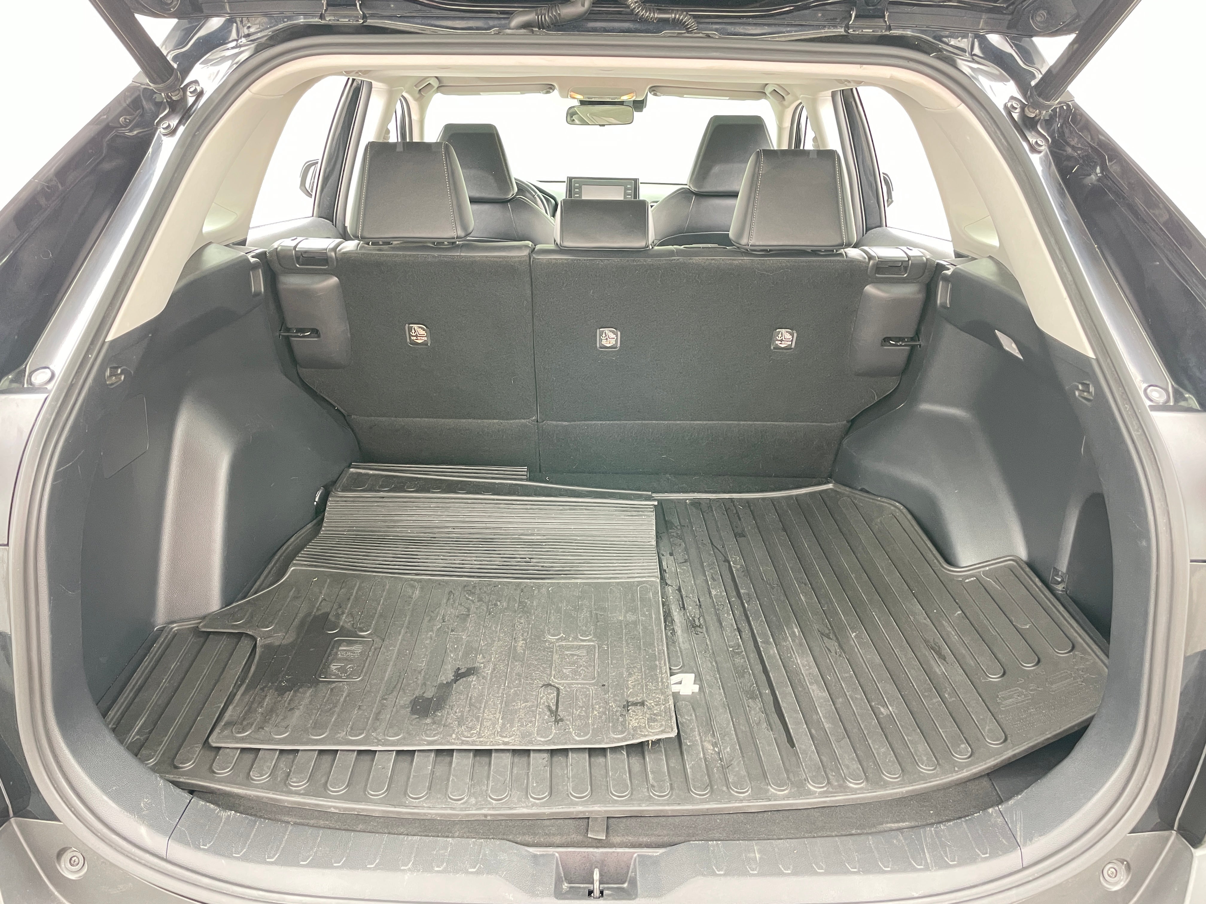 2019 Toyota RAV4 XLE Premium 6