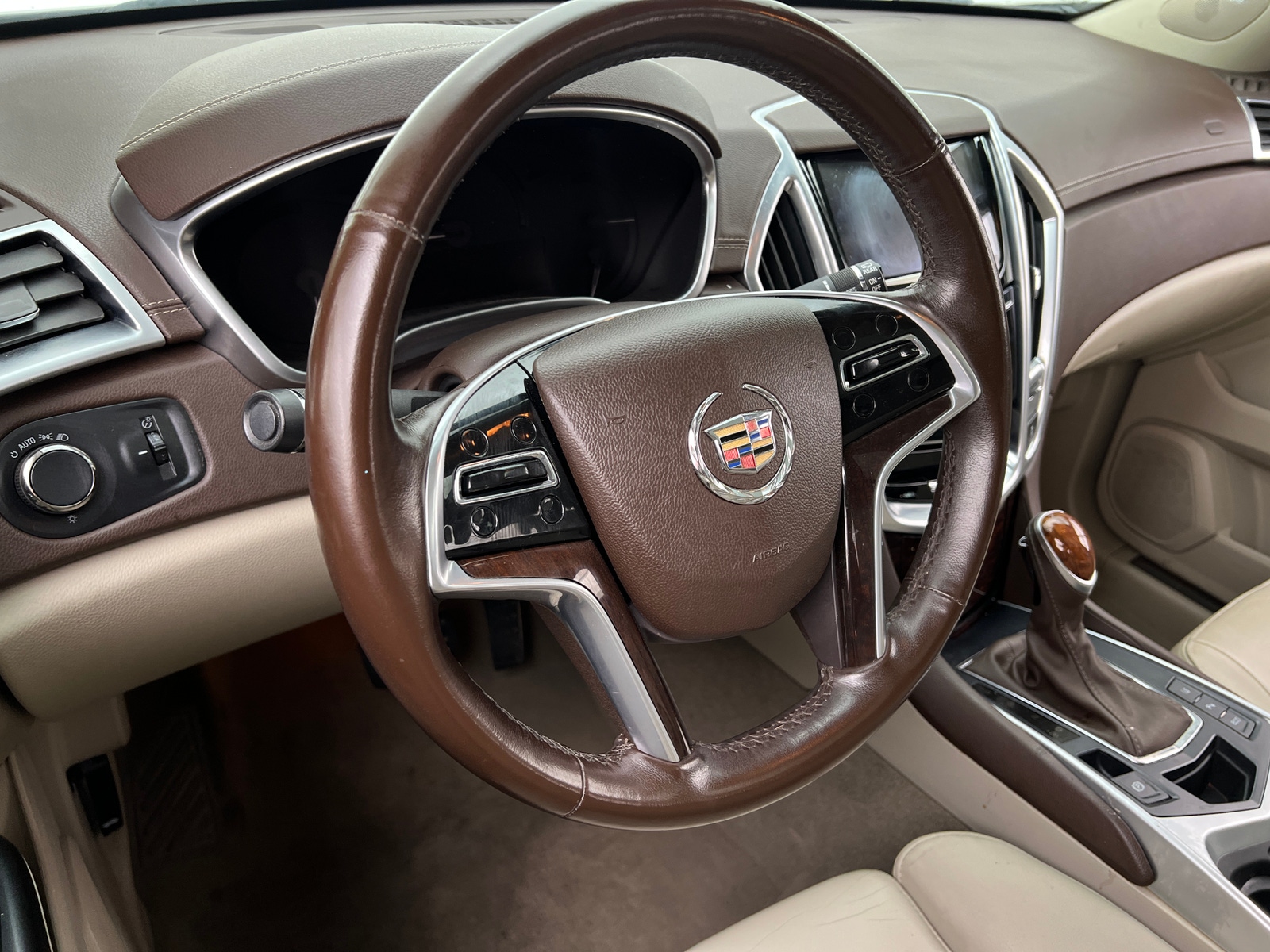 Thumbnail: 2015 Cadillac SRX - 2