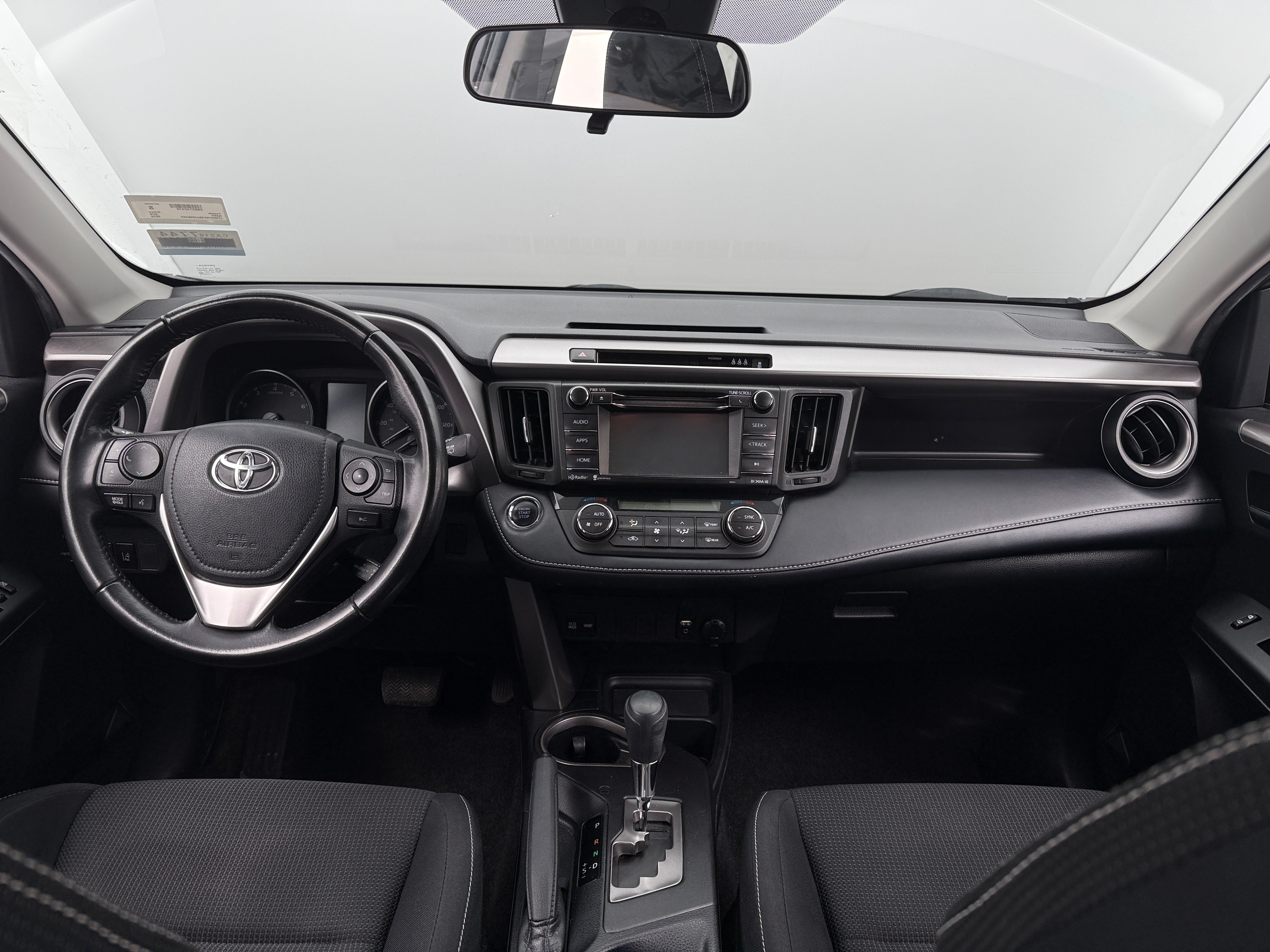 2018 Toyota RAV4 XLE 3