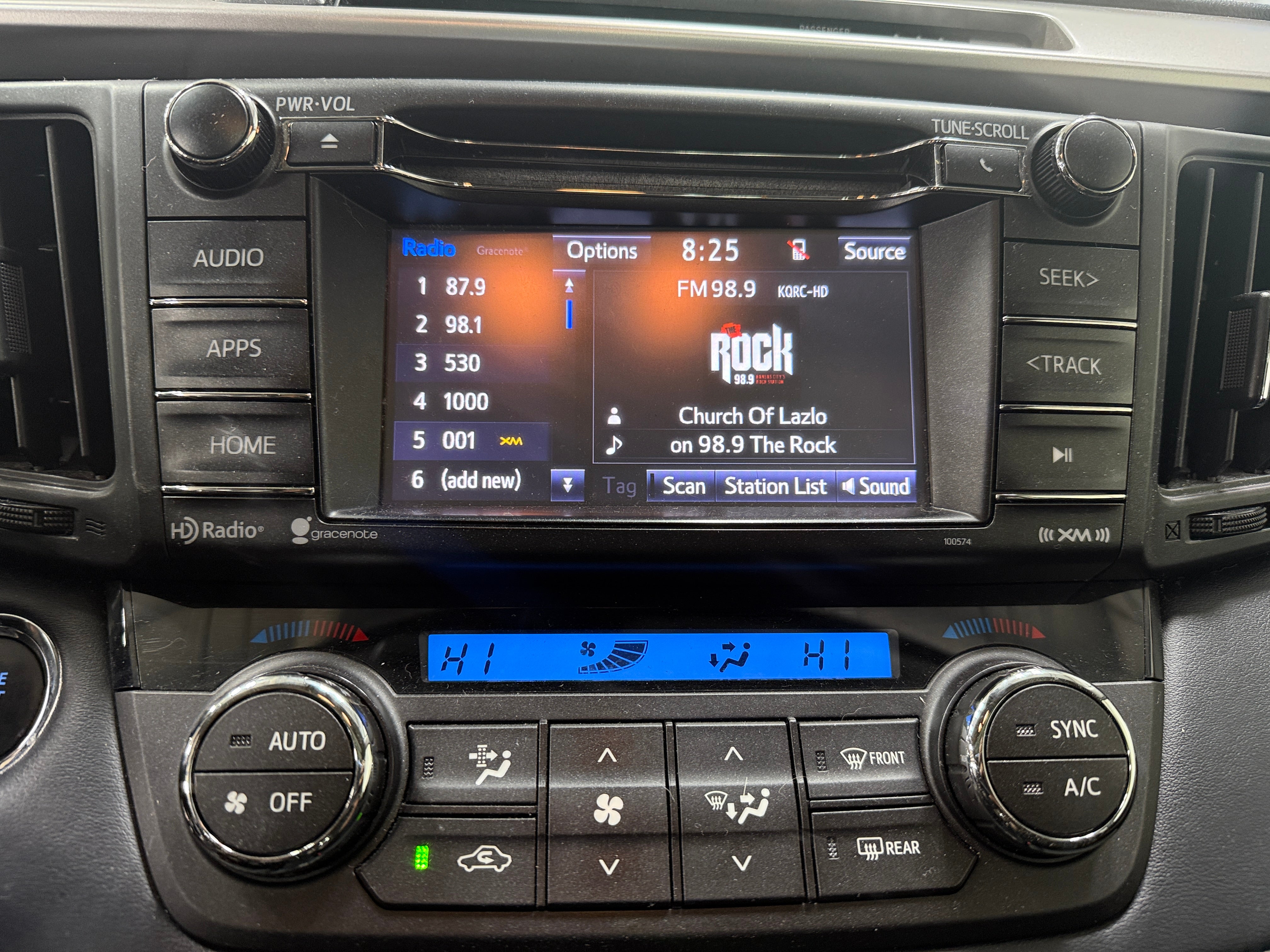 2018 Toyota RAV4 XLE 4