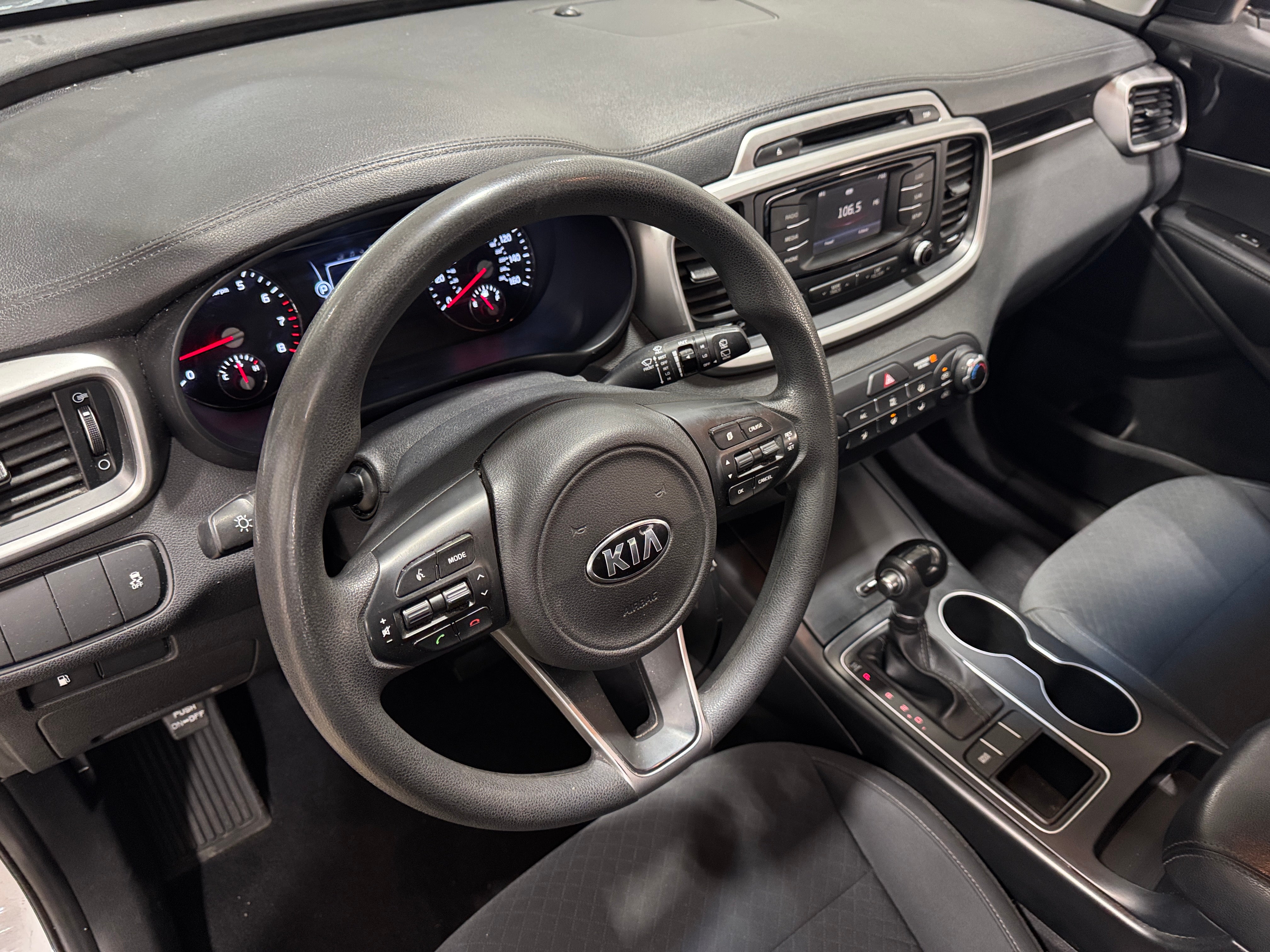2017 Kia Sorento LX 3