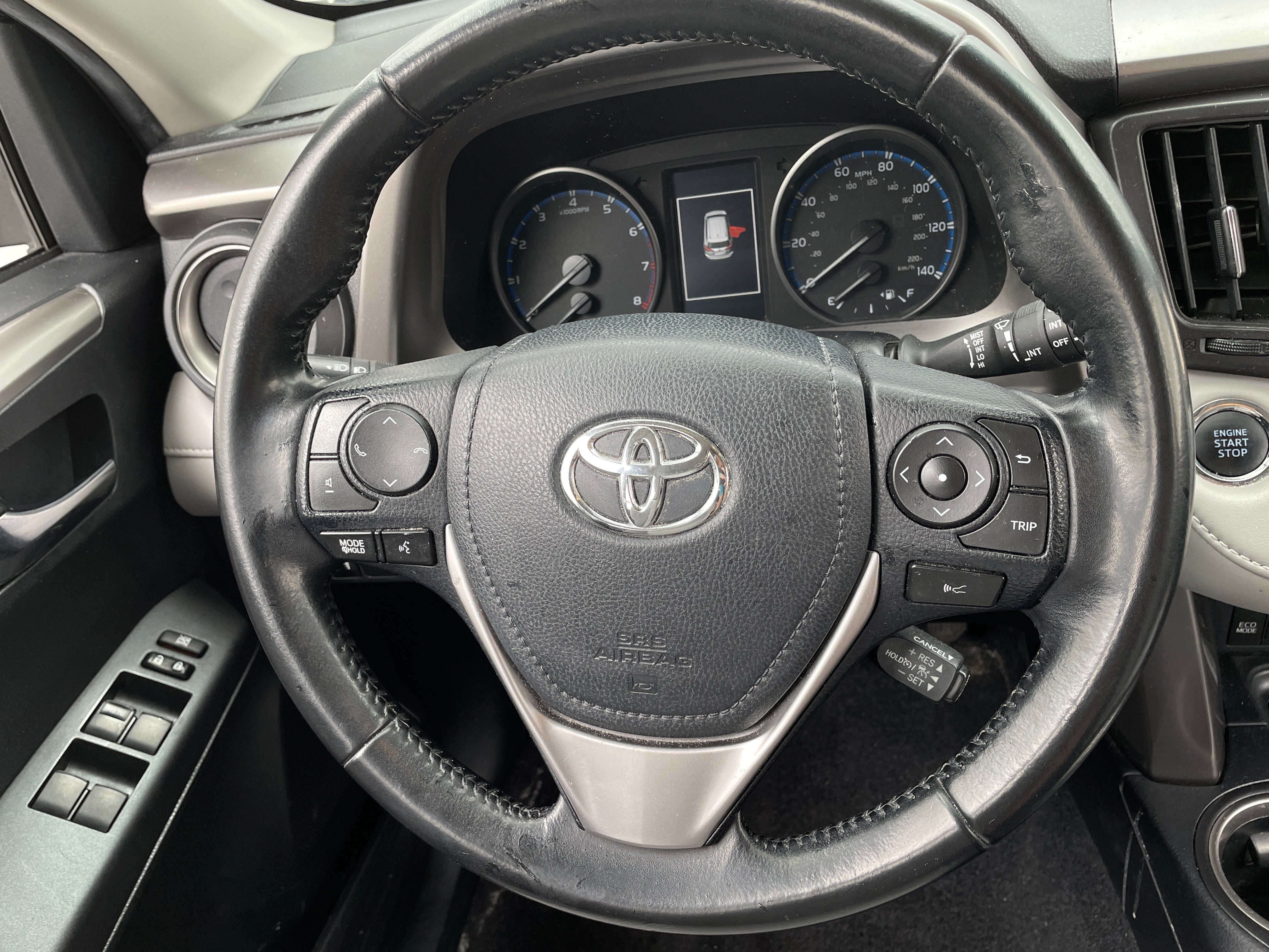 2018 Toyota RAV4 XLE 5