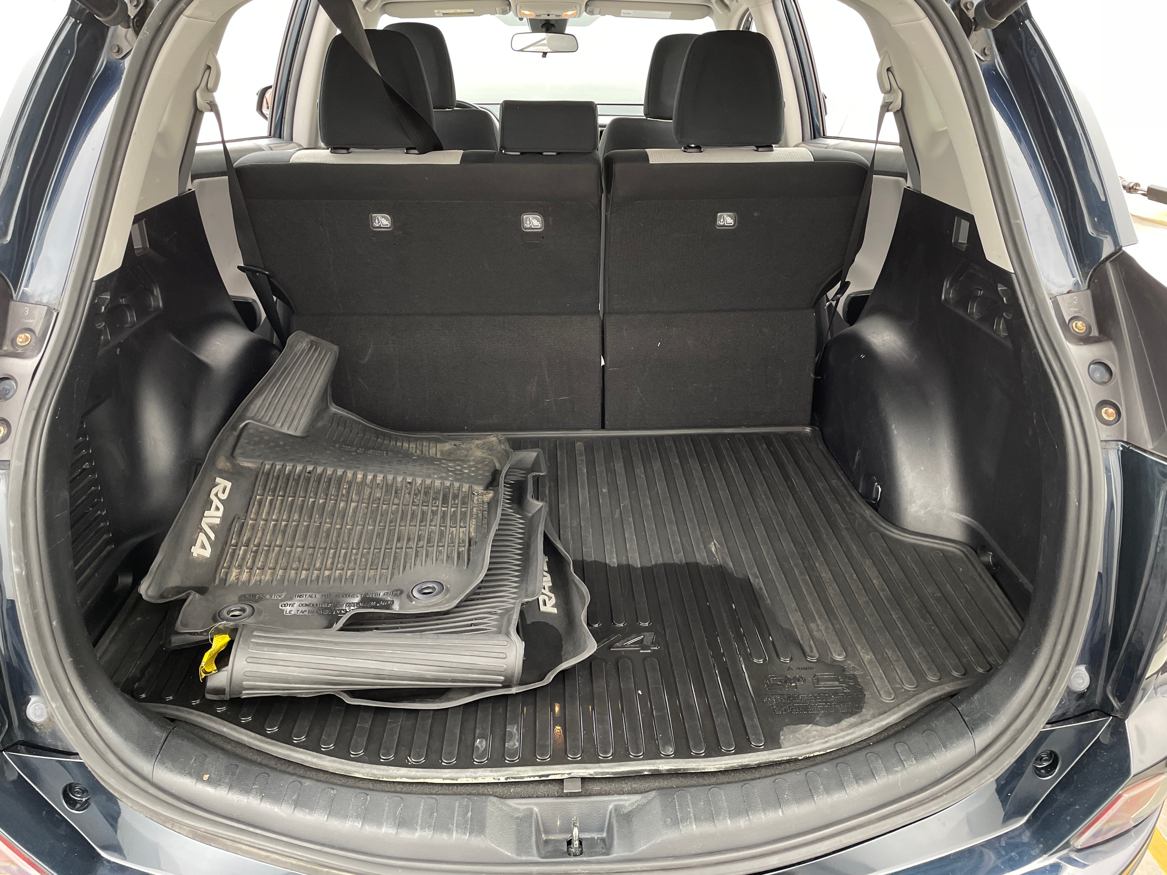 2018 Toyota RAV4 XLE 7