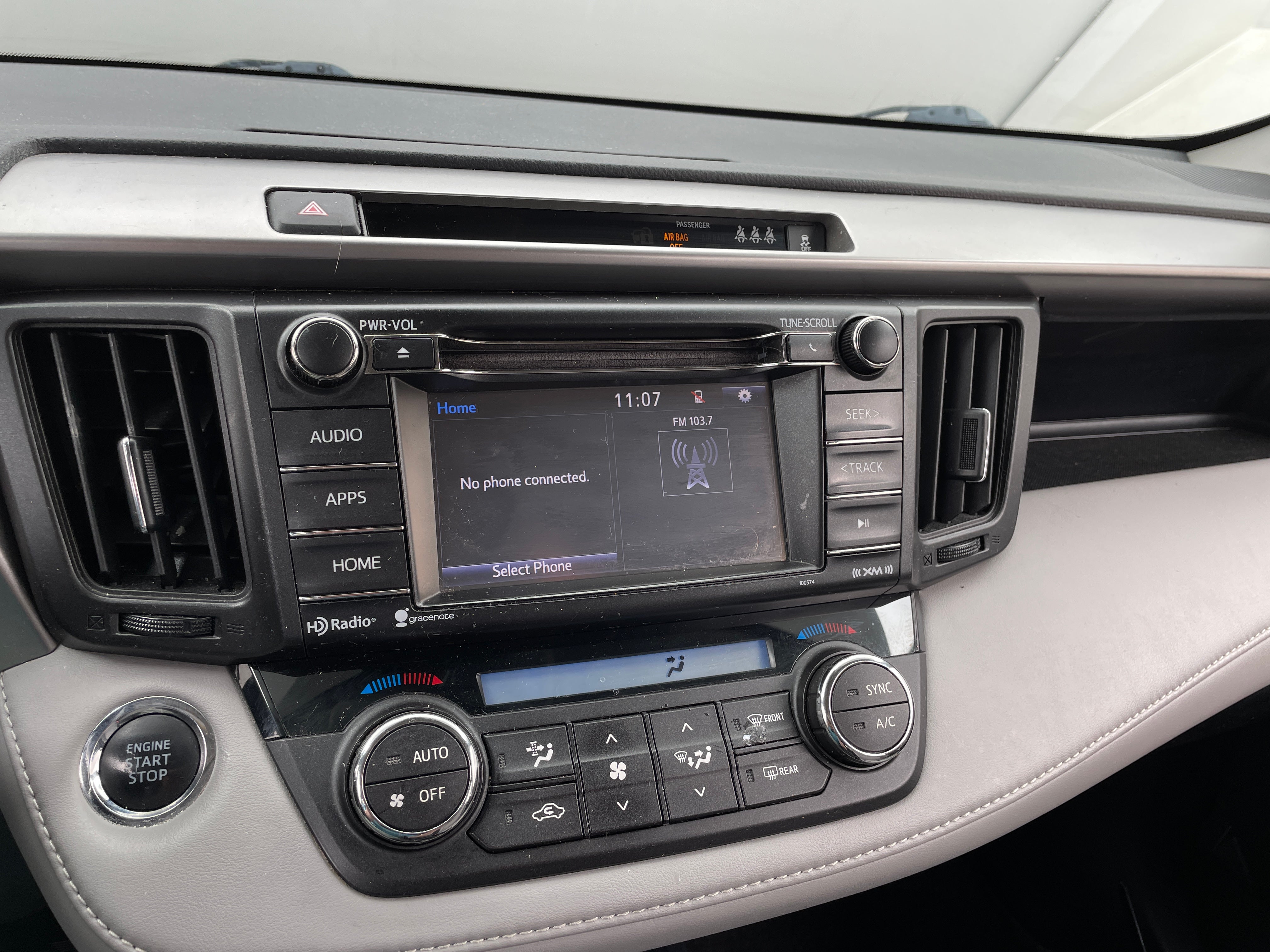 2018 Toyota RAV4 XLE 4