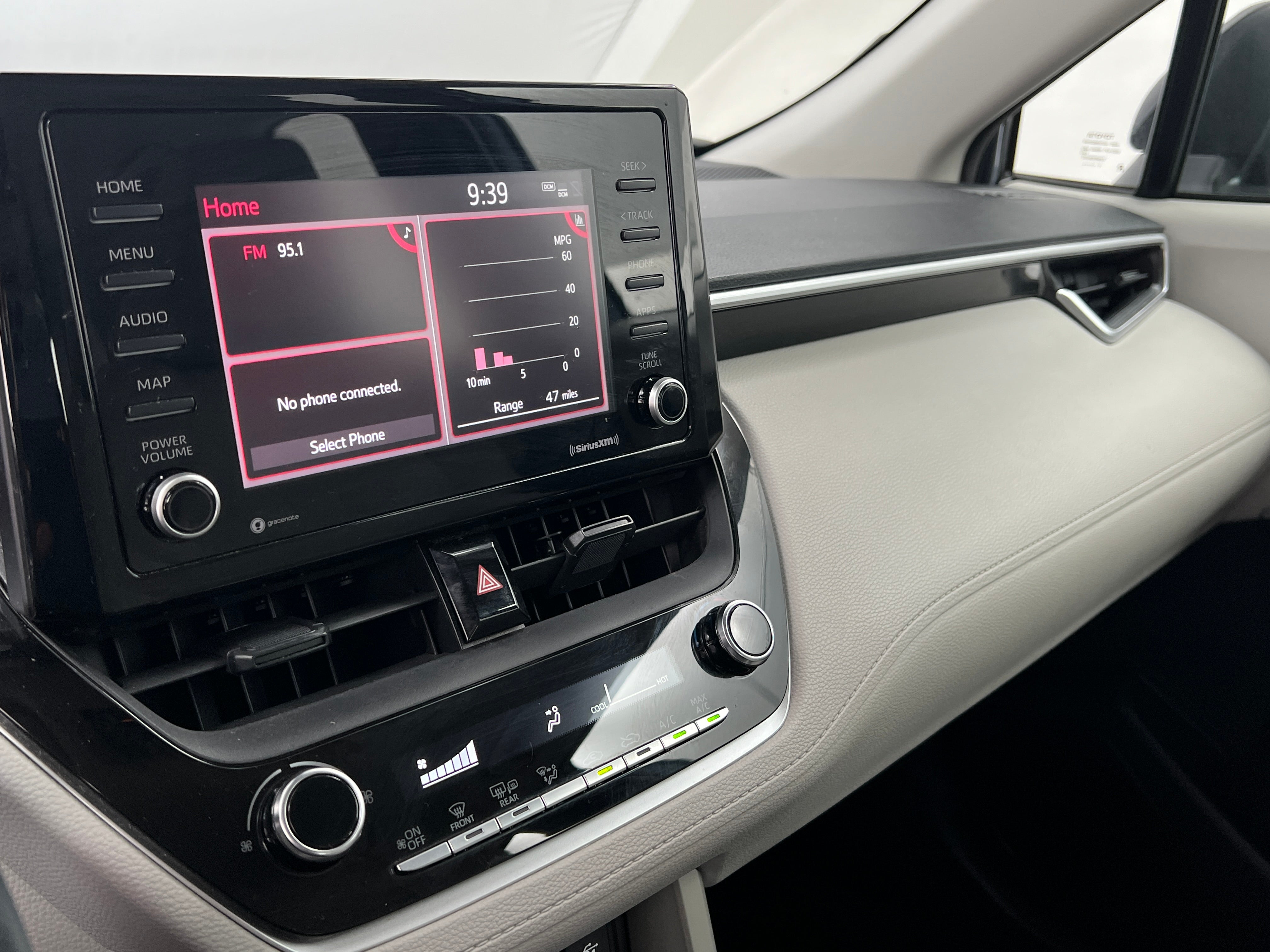 2022 Toyota Corolla Cross L 4