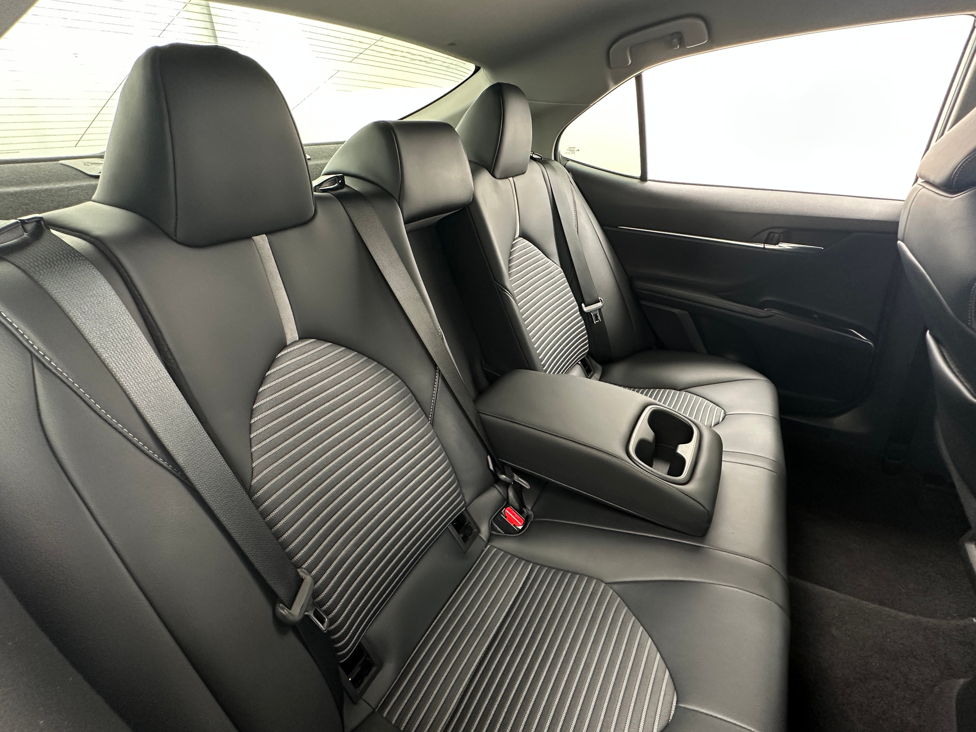 2020 Toyota Camry SE 5