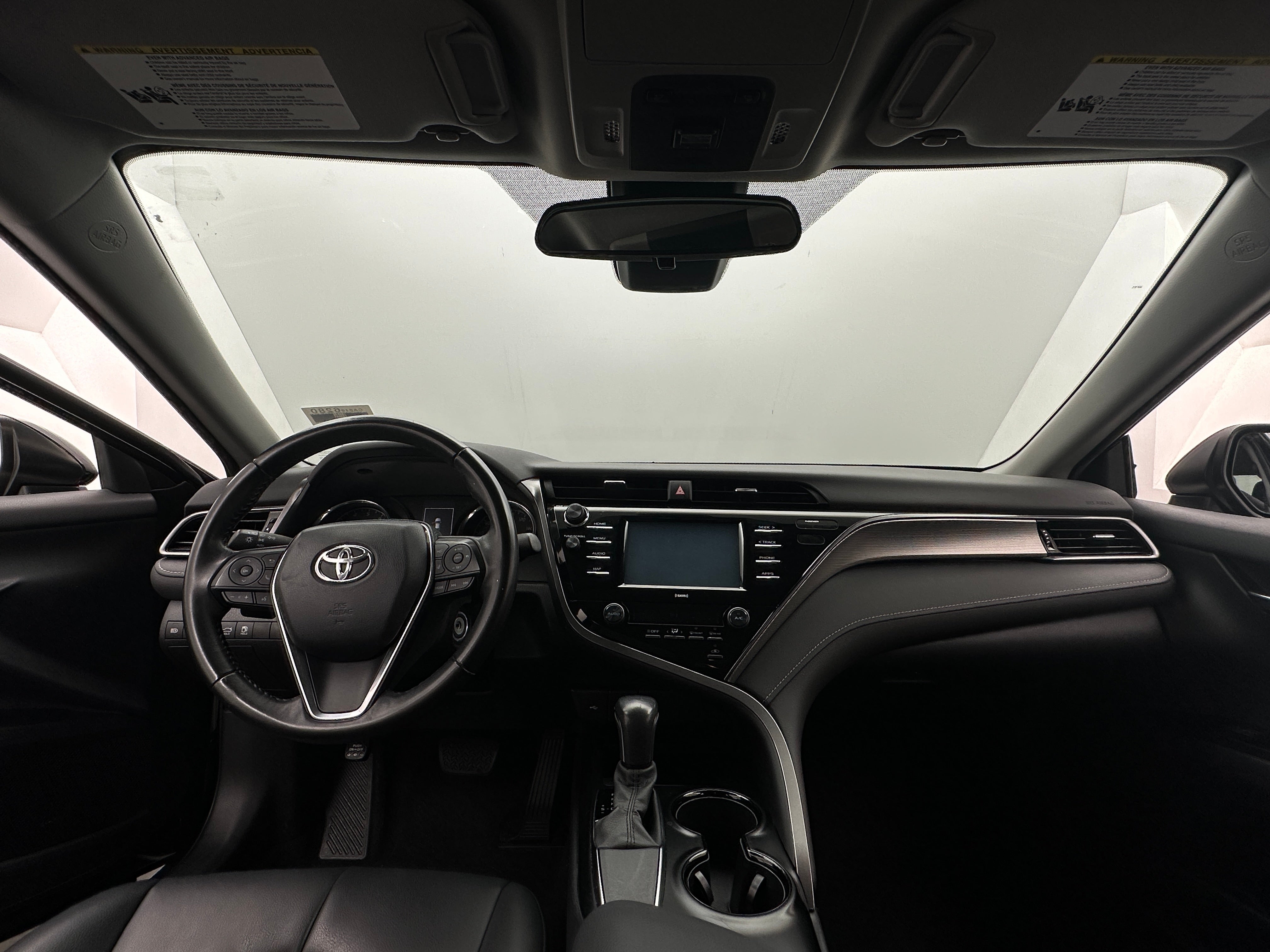 2020 Toyota Camry SE 2