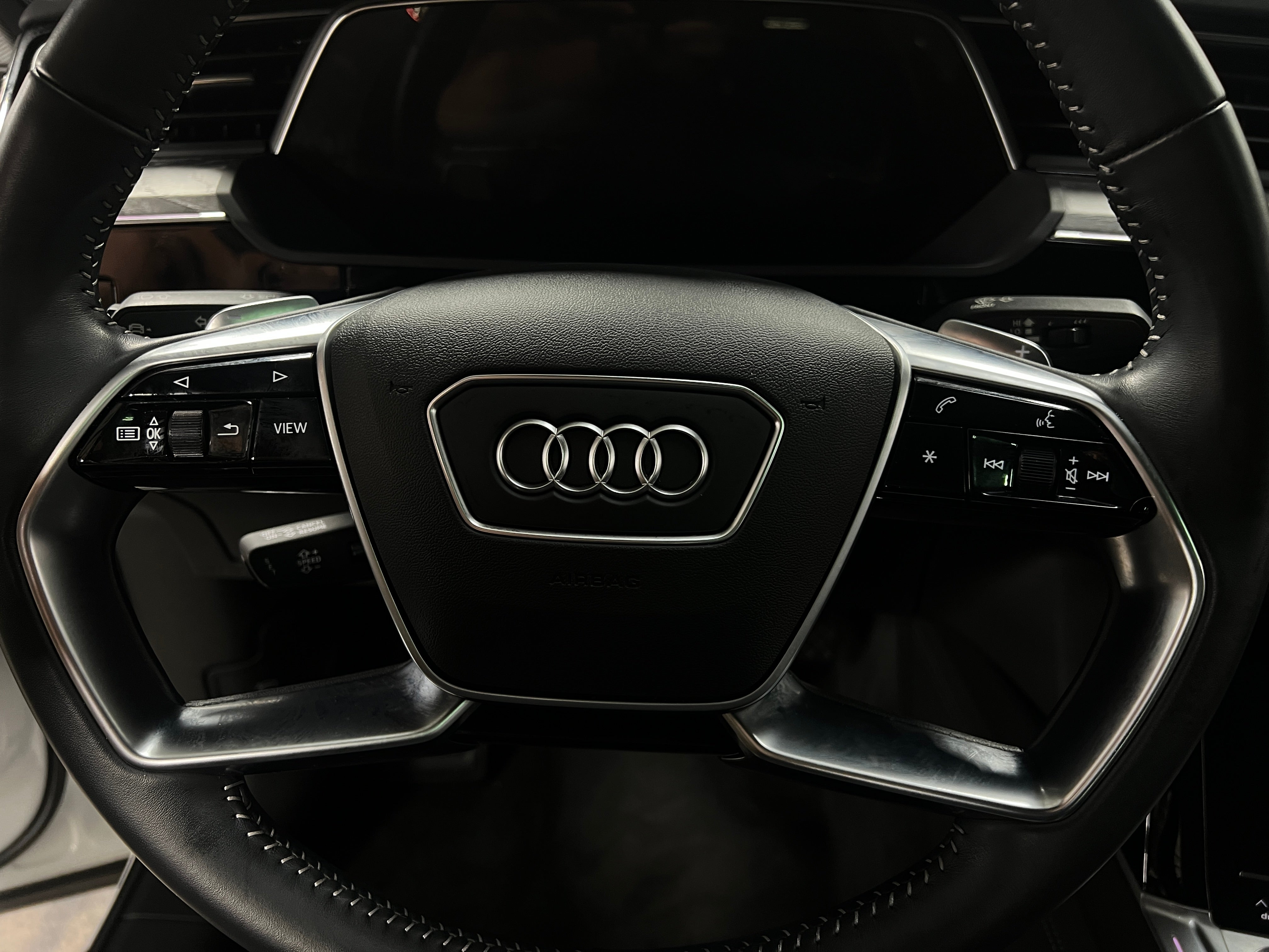2021 Audi e-tron S Prestige 4