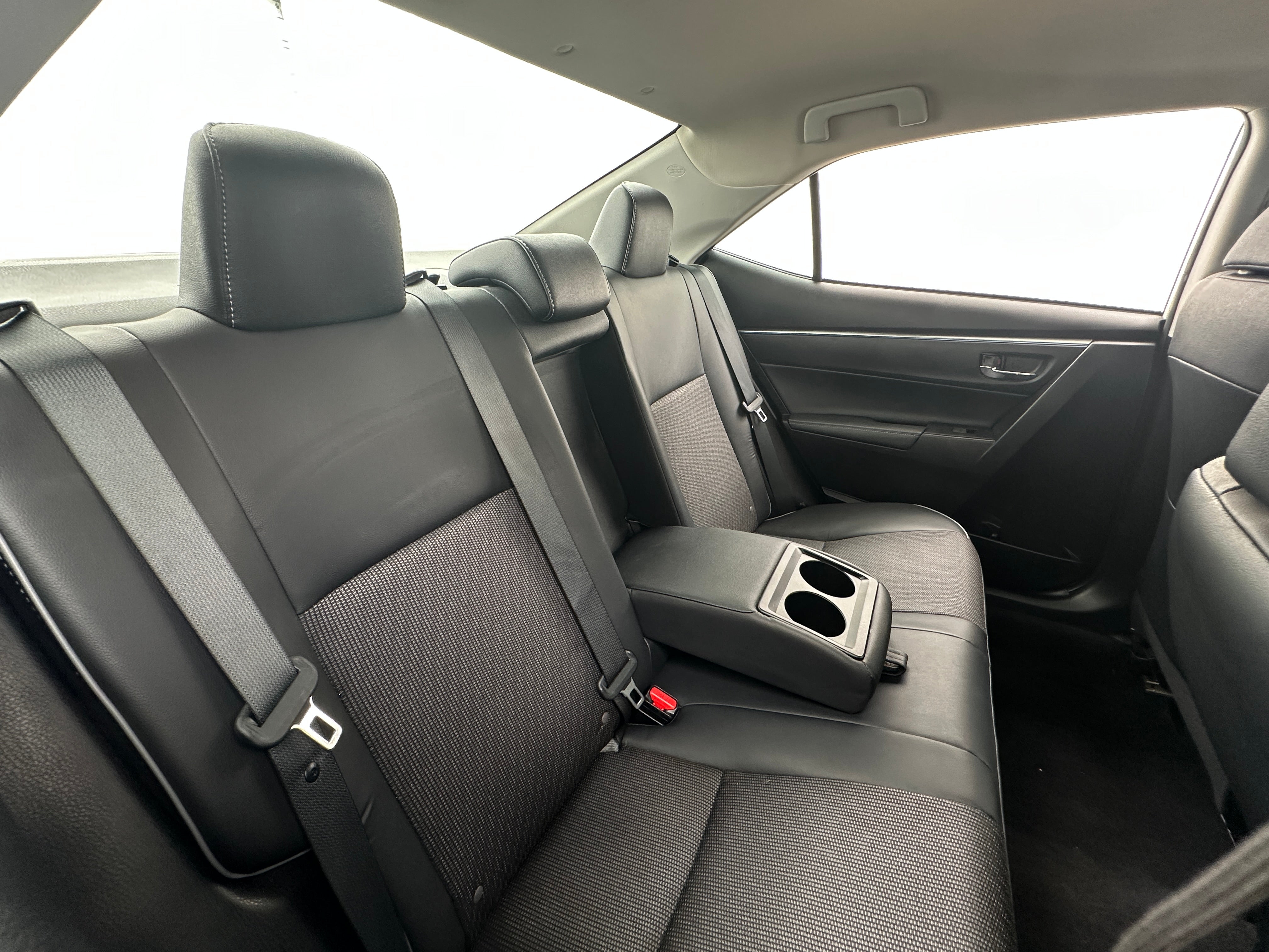 2016 Toyota Corolla S 6