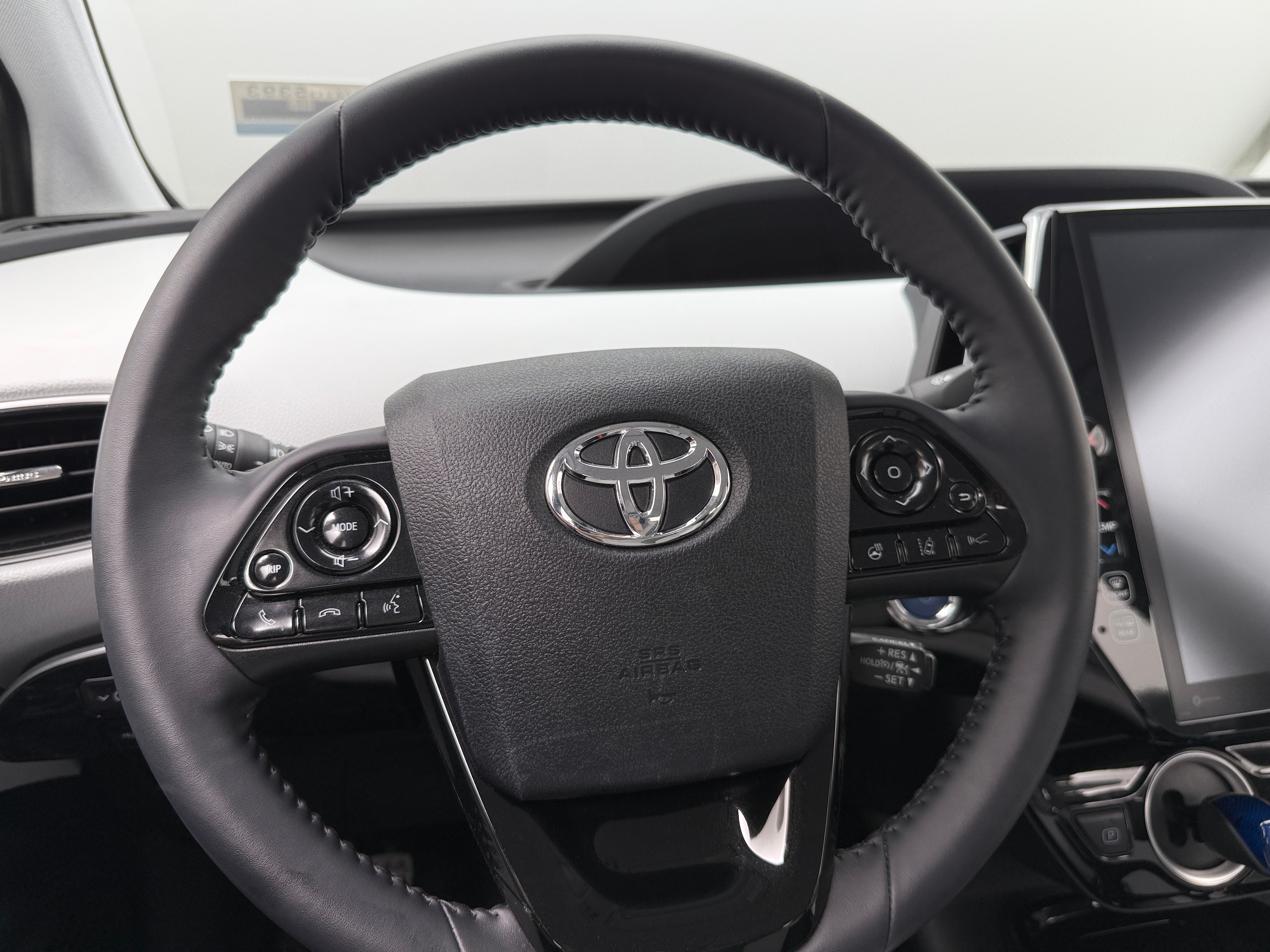 2022 Toyota Prius Prime Limited 4