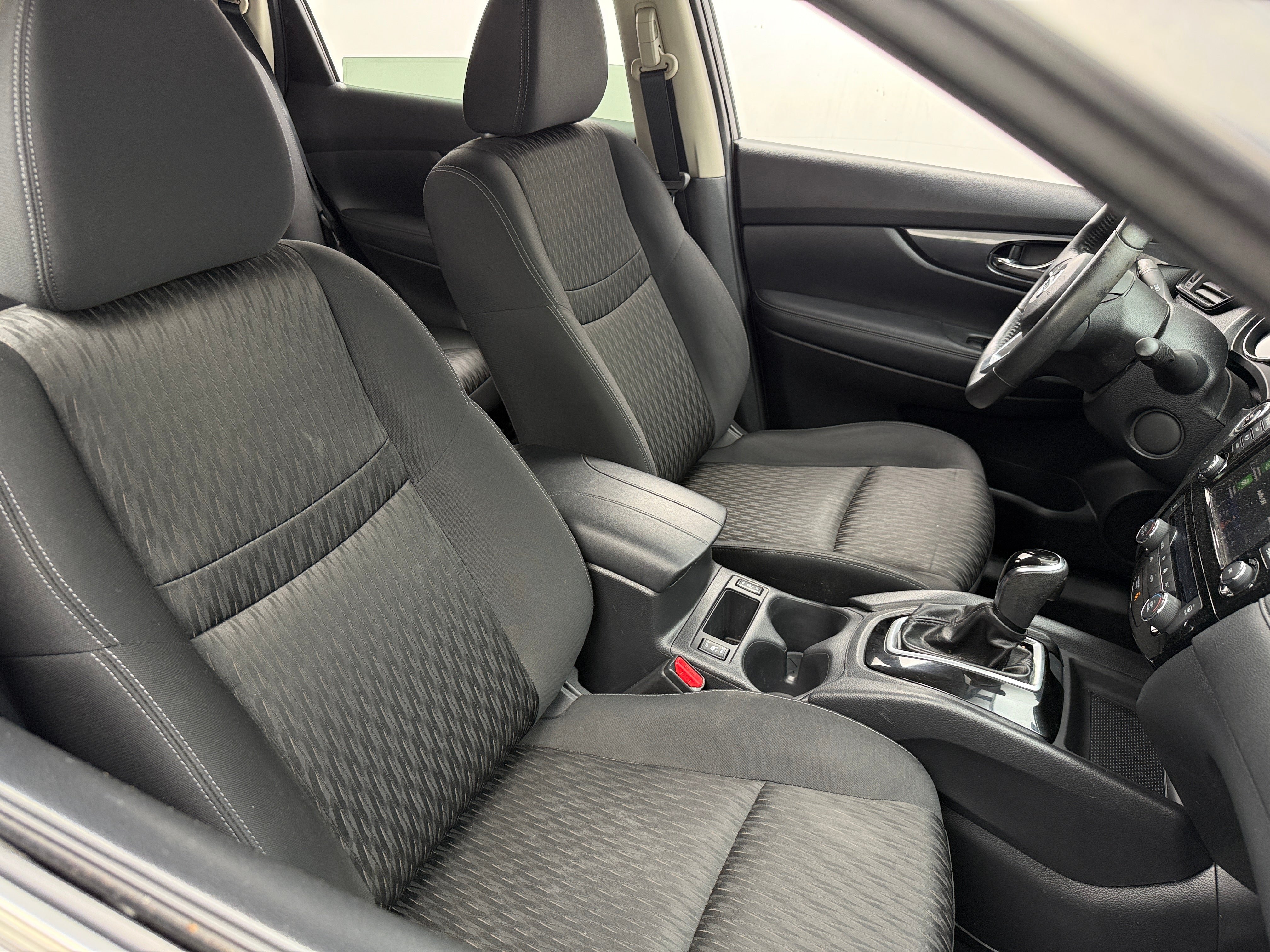 2018 Nissan Rogue SV 2