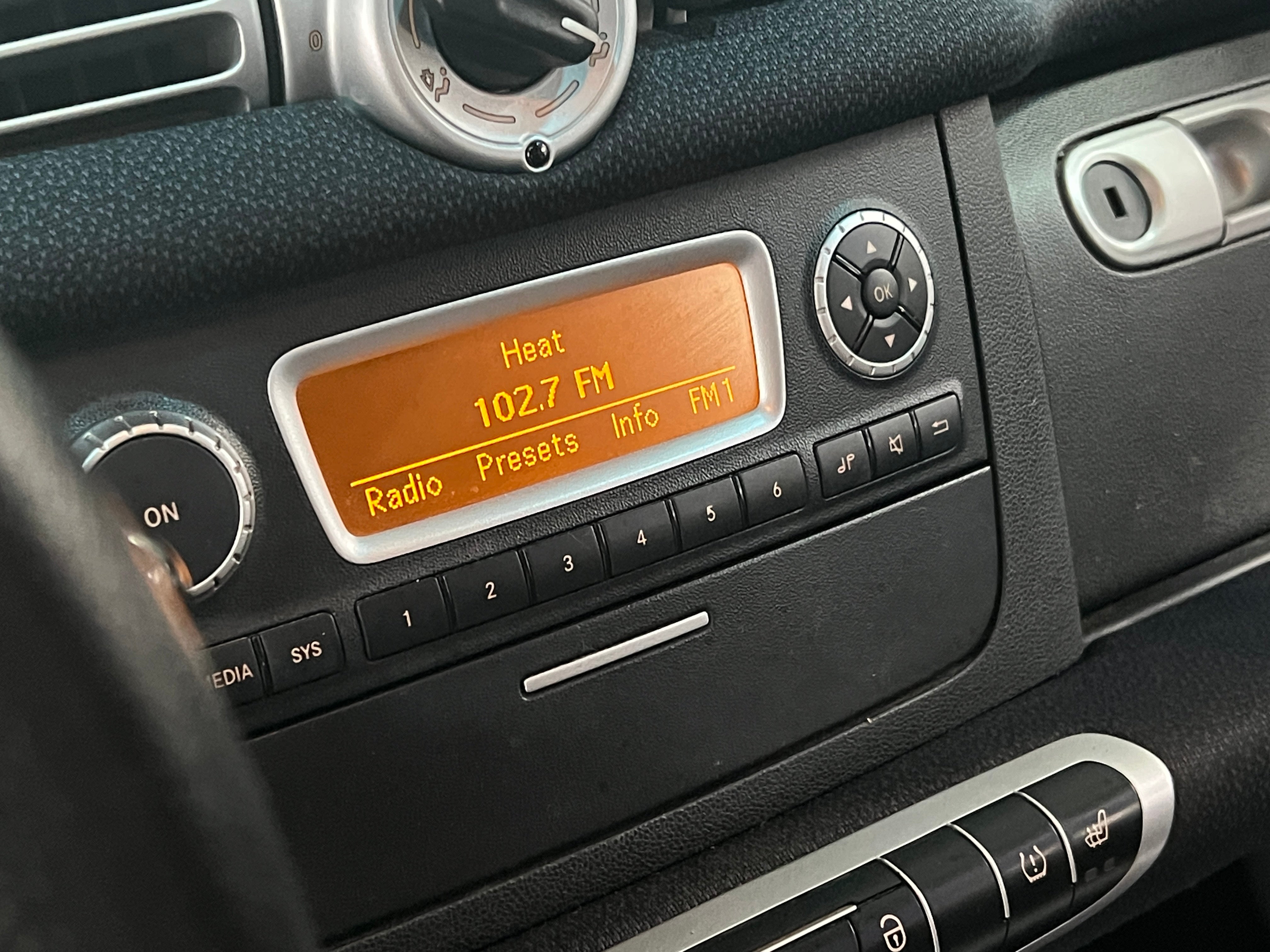 2012 smart fortwo Passion 4