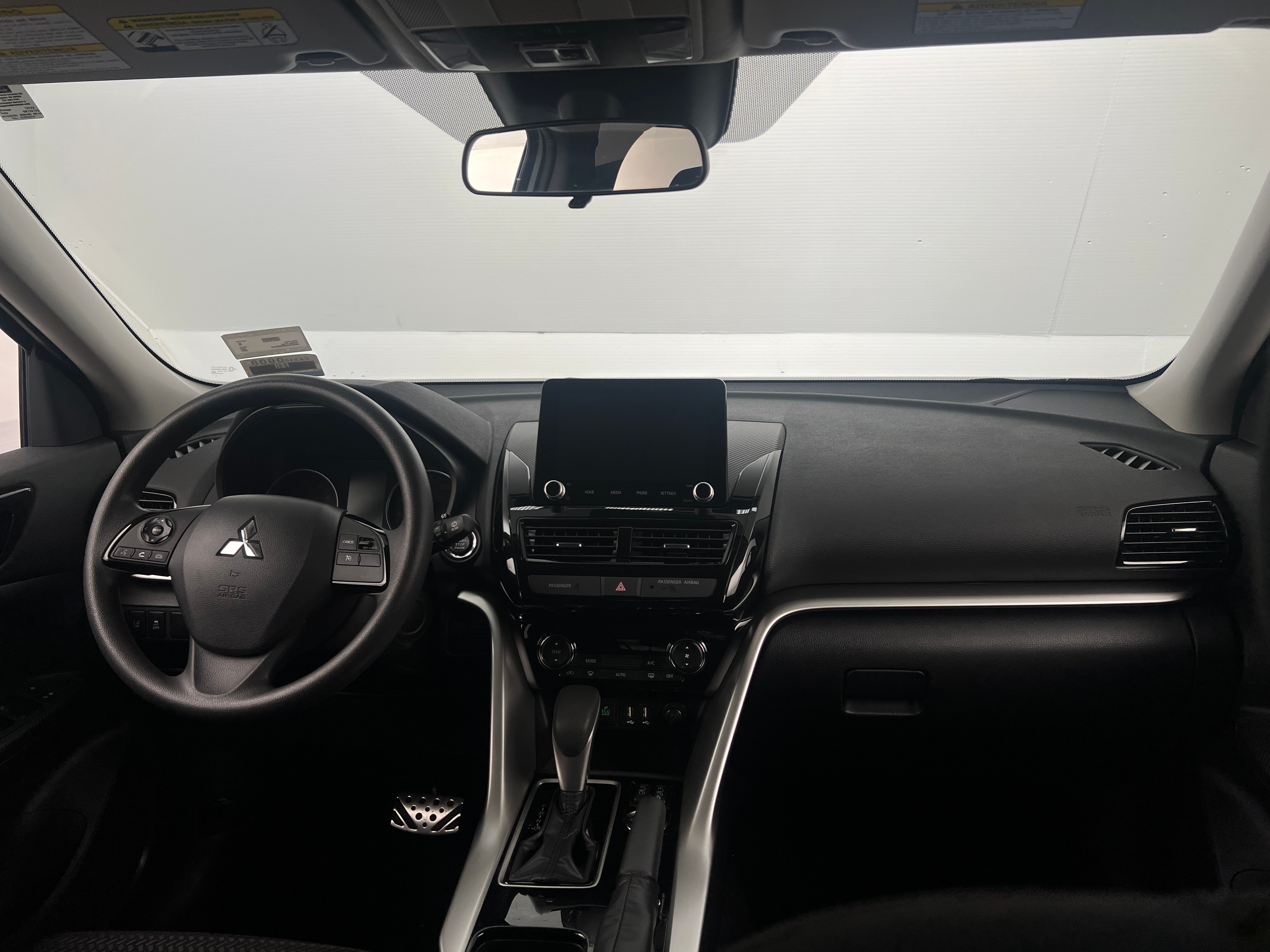 2024 Mitsubishi Eclipse Cross  3