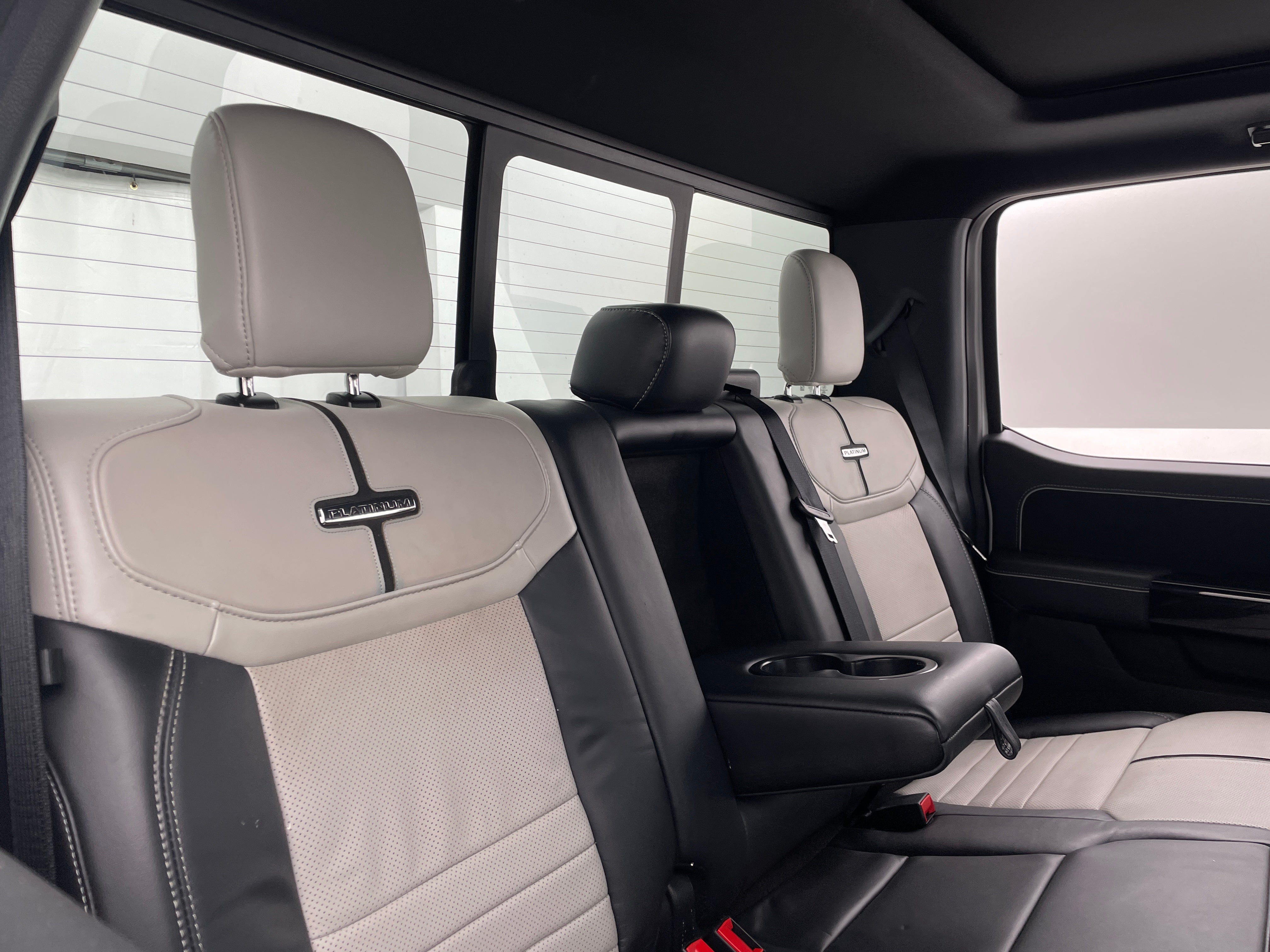 2023 Ford F-150 Lightning Platinum 6