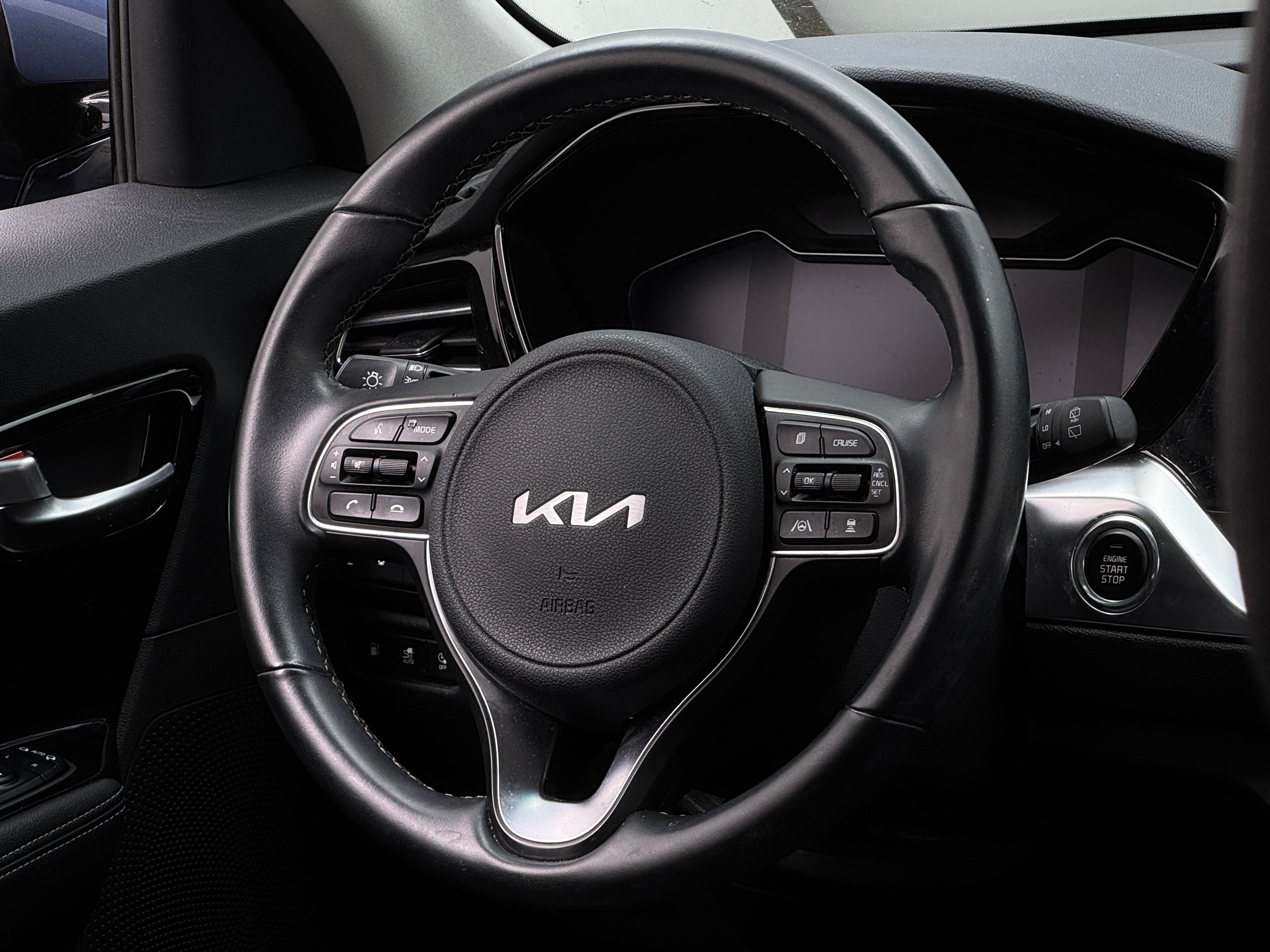 2022 Kia Niro EX 4