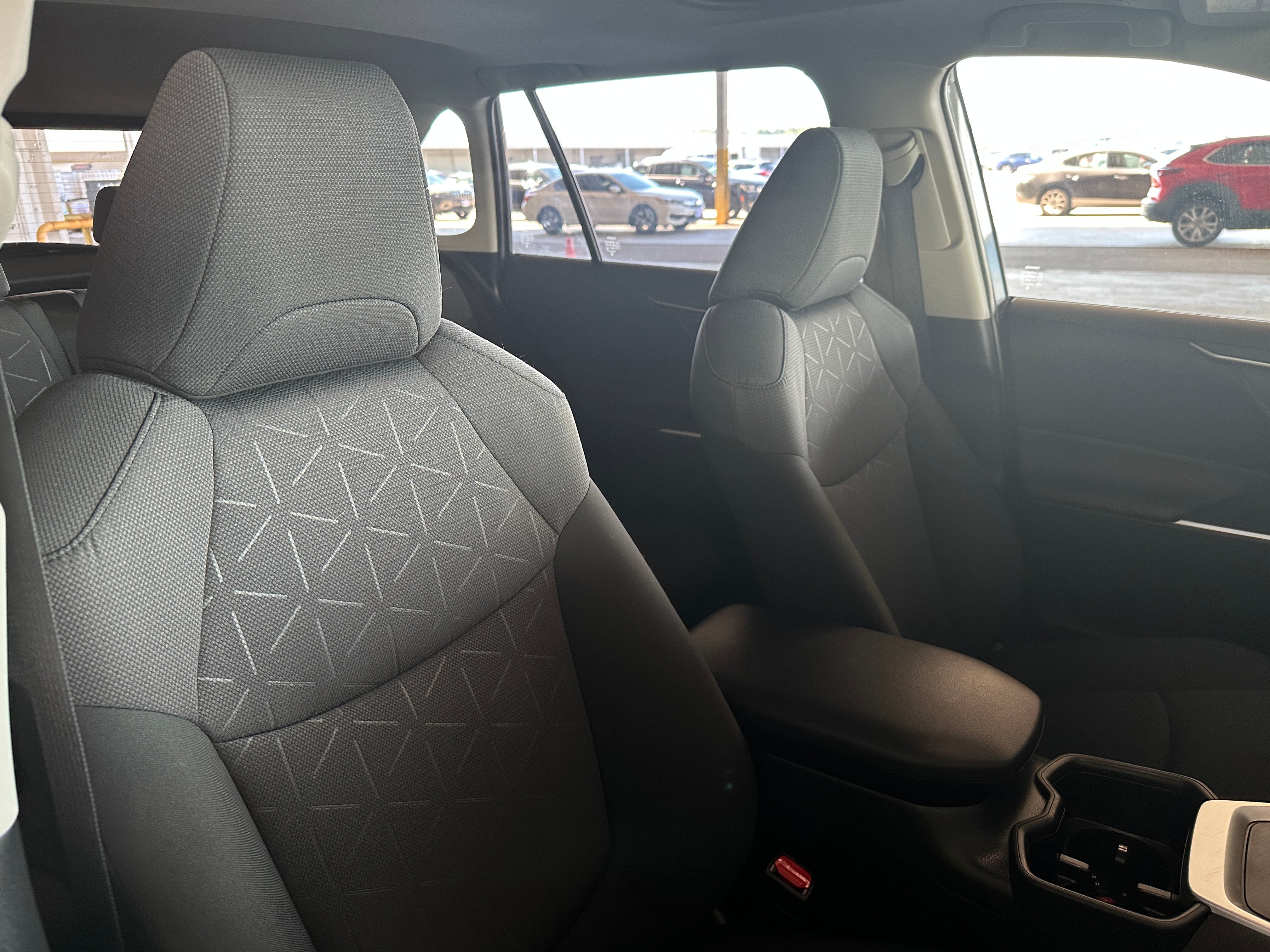 2023 Toyota RAV4 XLE 2