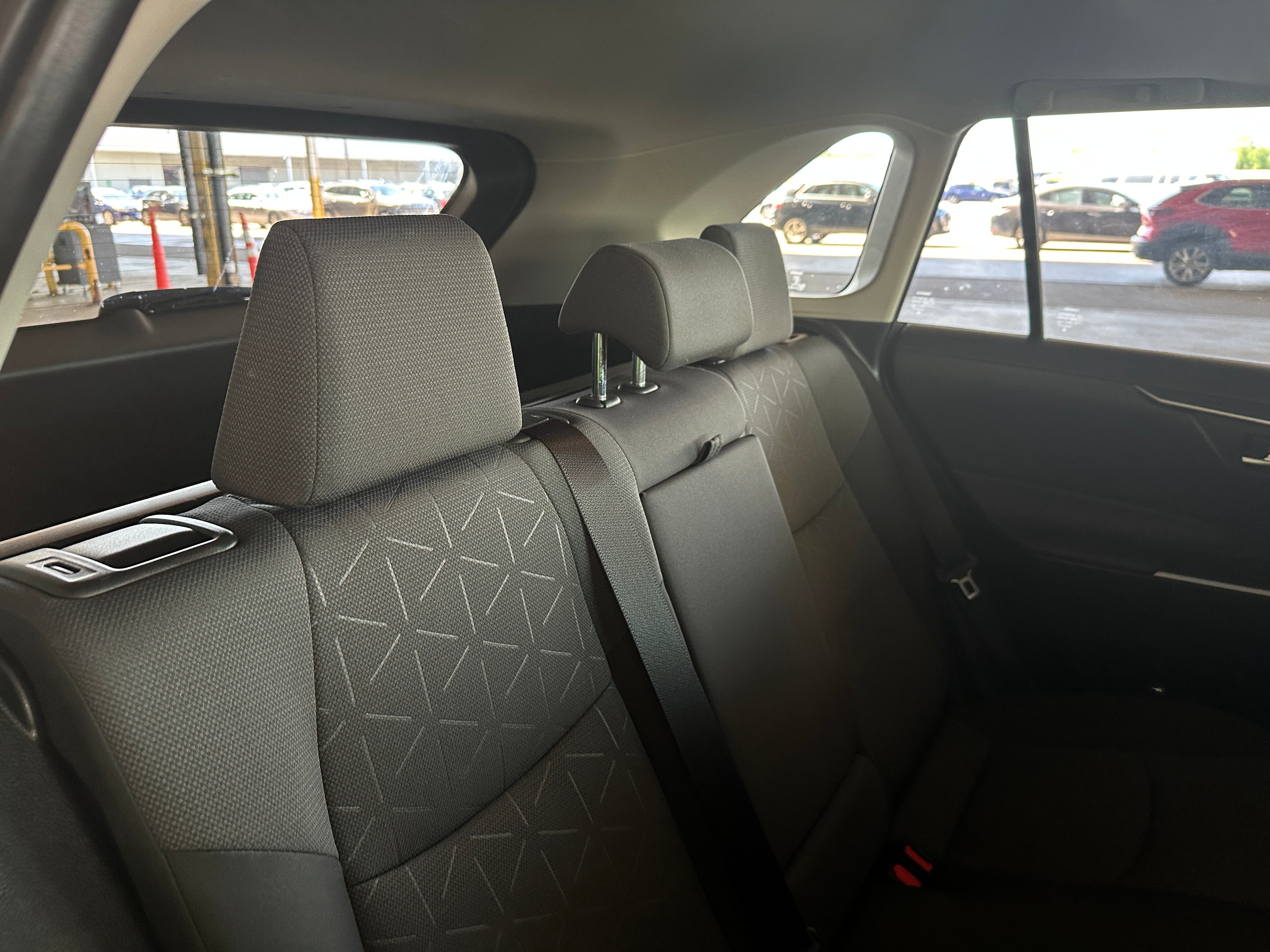 2023 Toyota RAV4 XLE 6