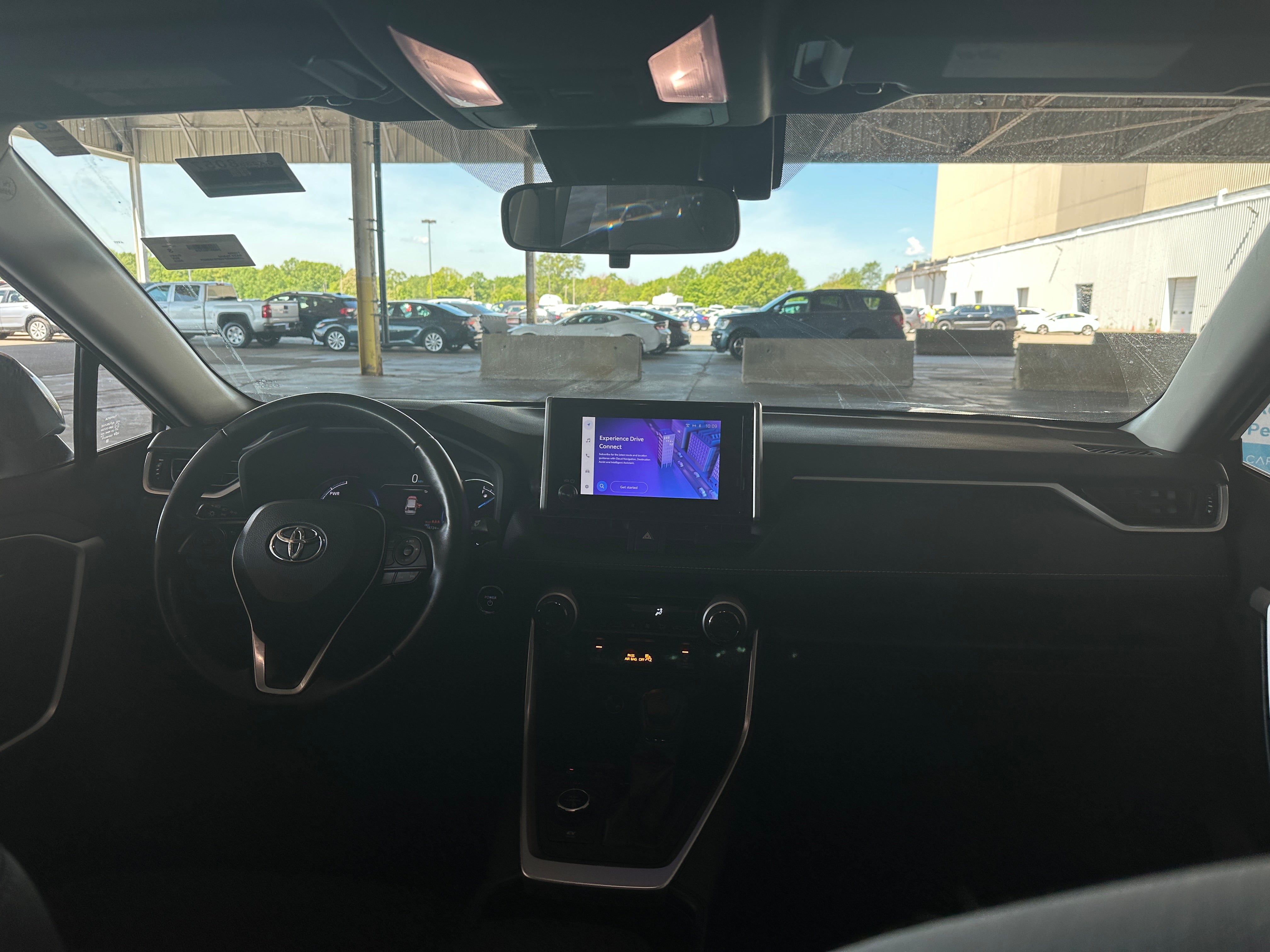 2023 Toyota RAV4 XLE 3