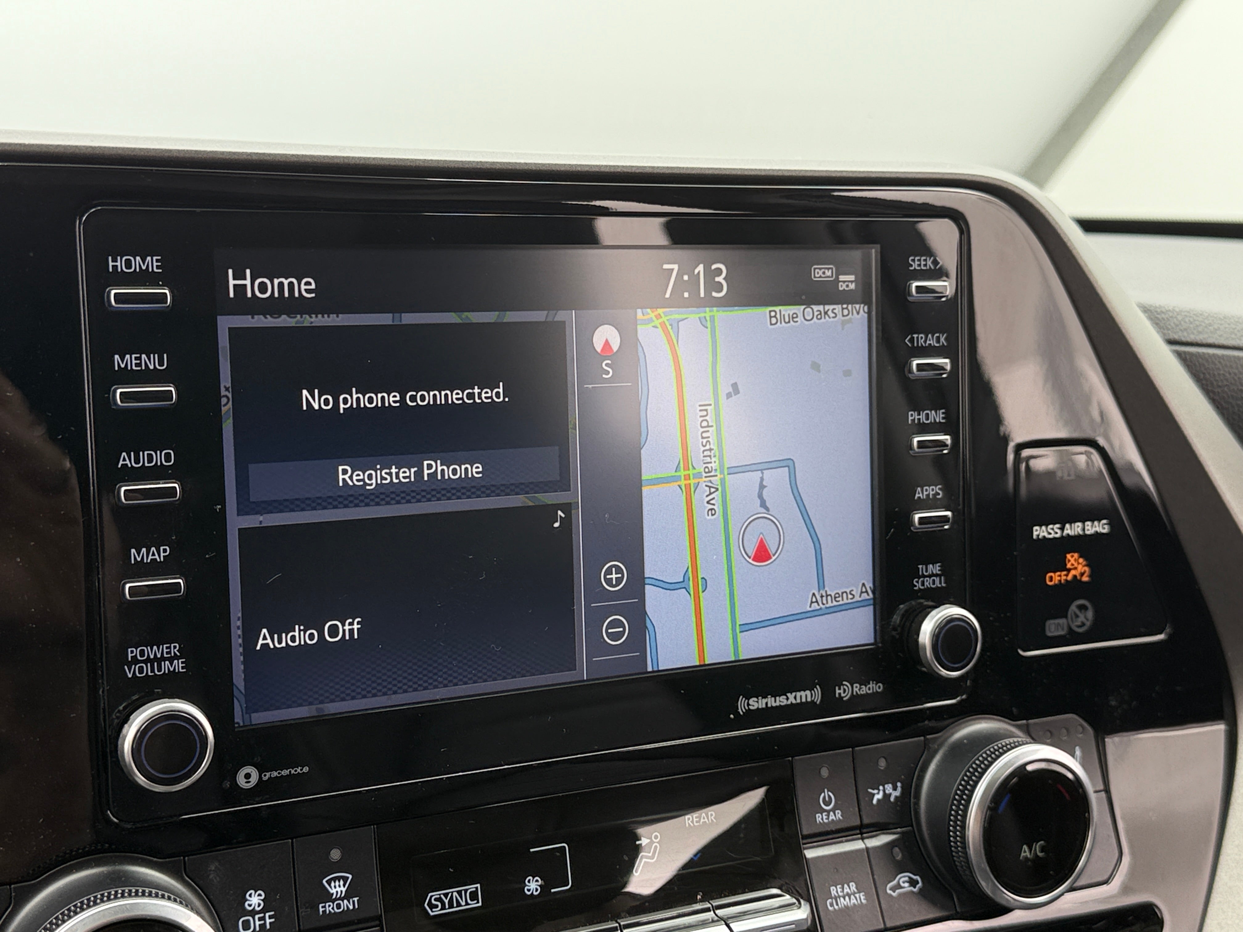2020 Toyota Highlander XLE 3