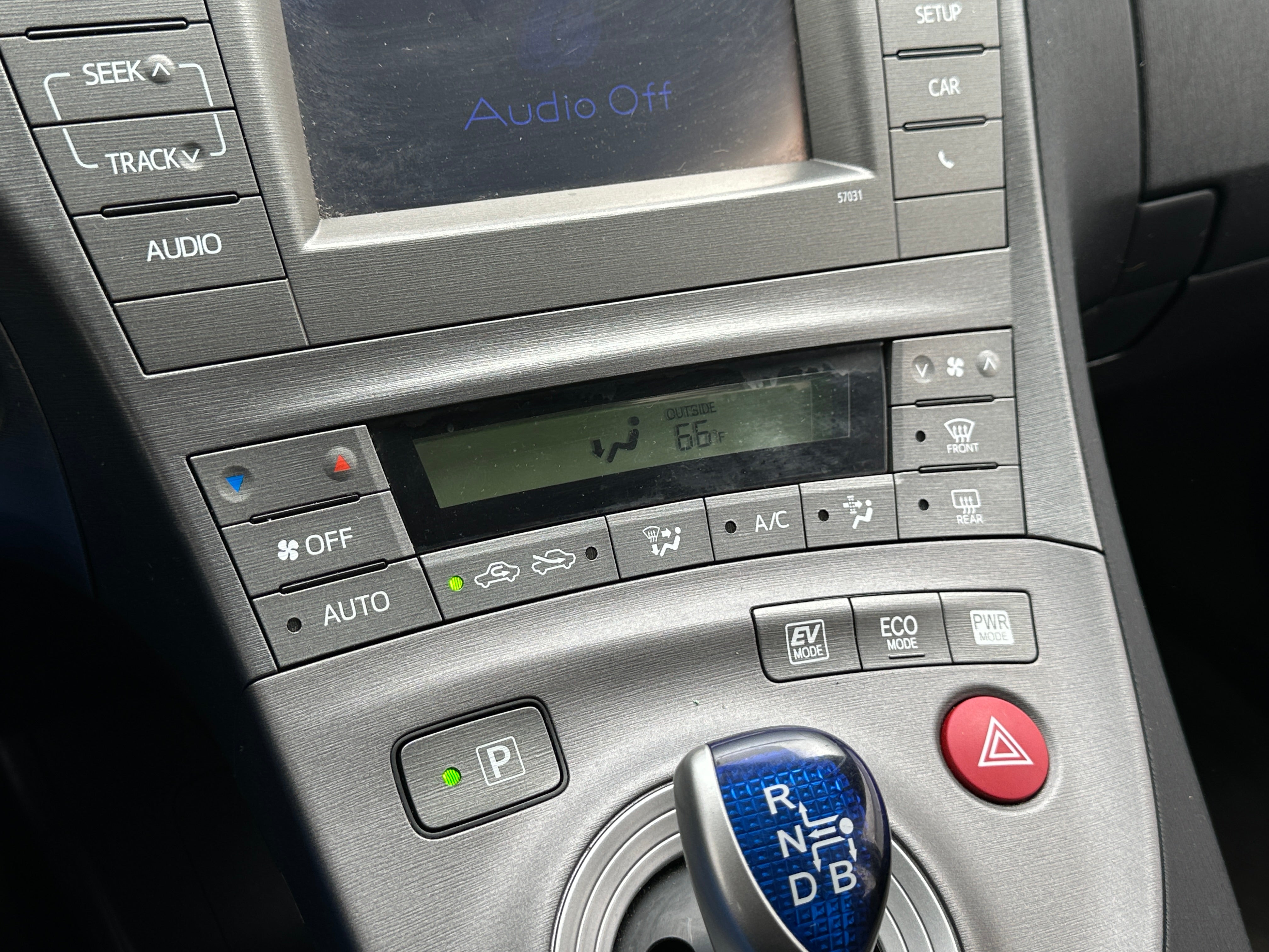 2013 Toyota Prius Two 4