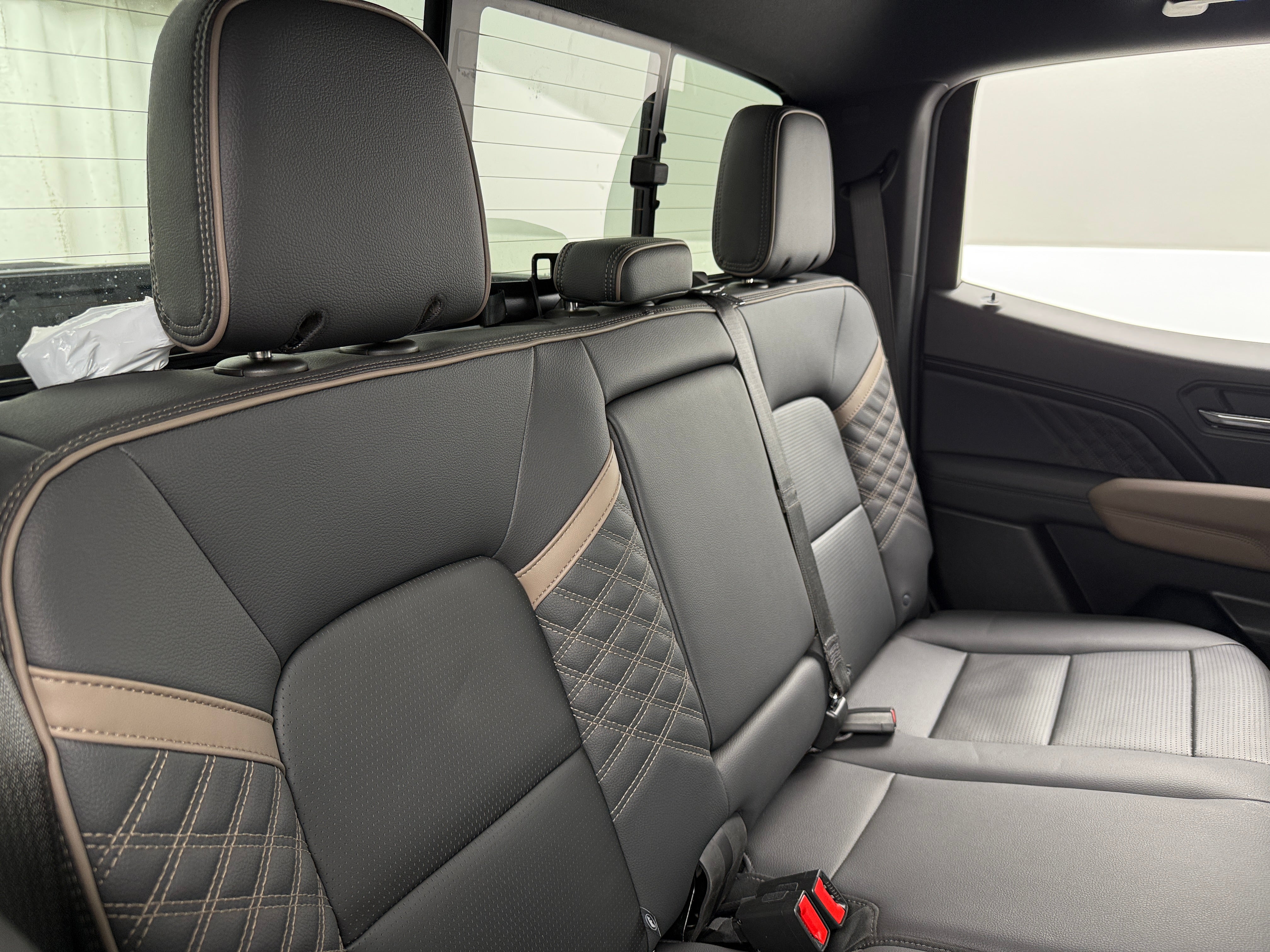 2024 GMC Canyon Denali 5