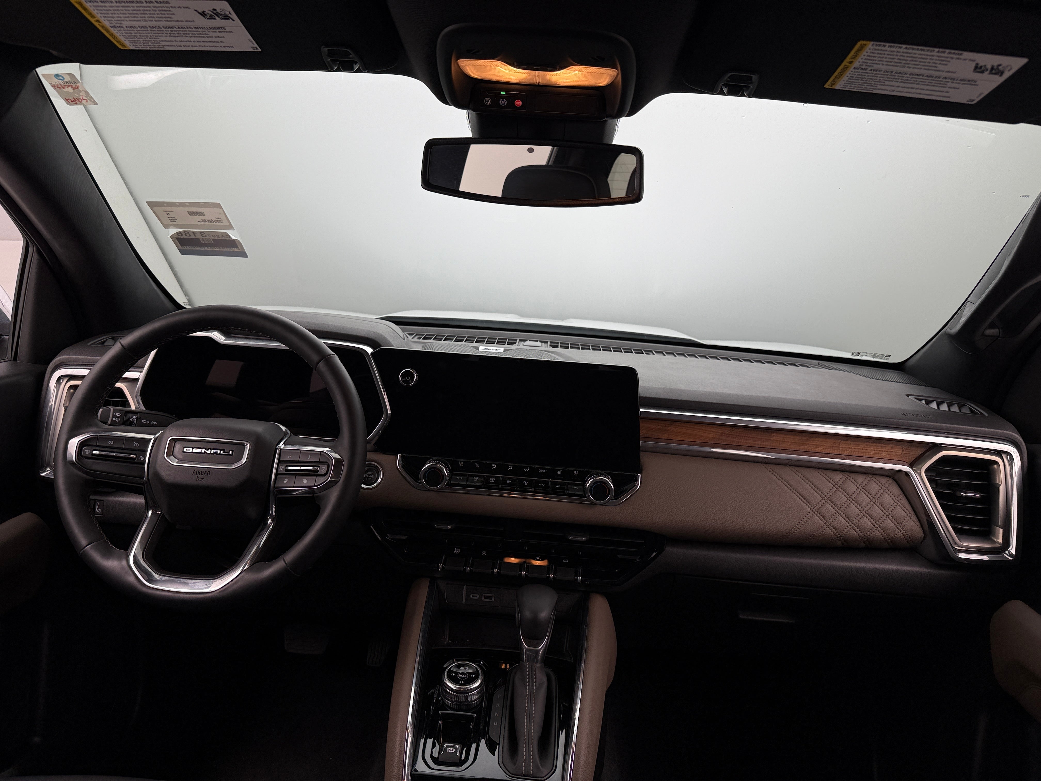 2024 GMC Canyon Denali 2