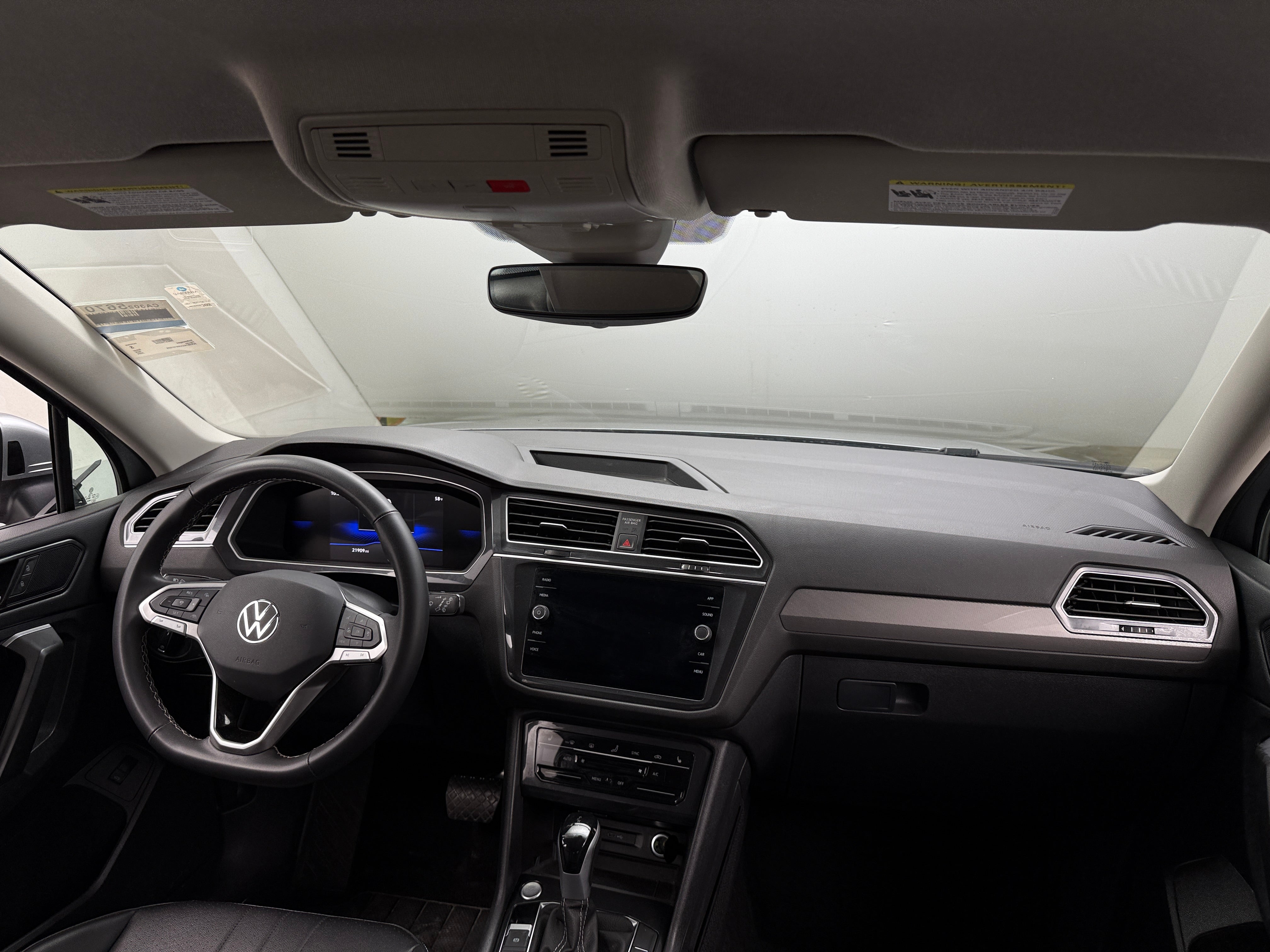 2024 Volkswagen Tiguan SE 2