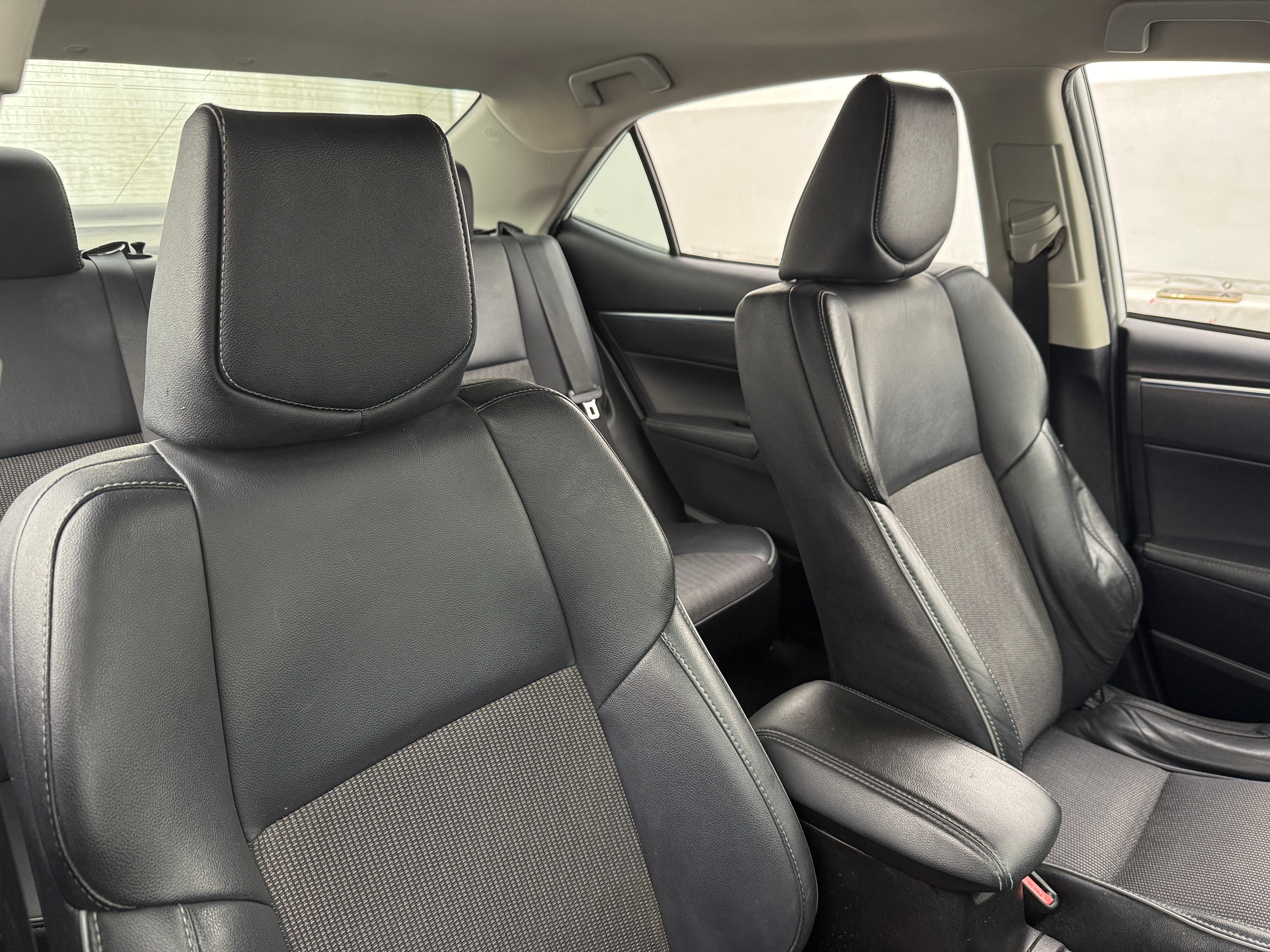 2015 Toyota Corolla S 2