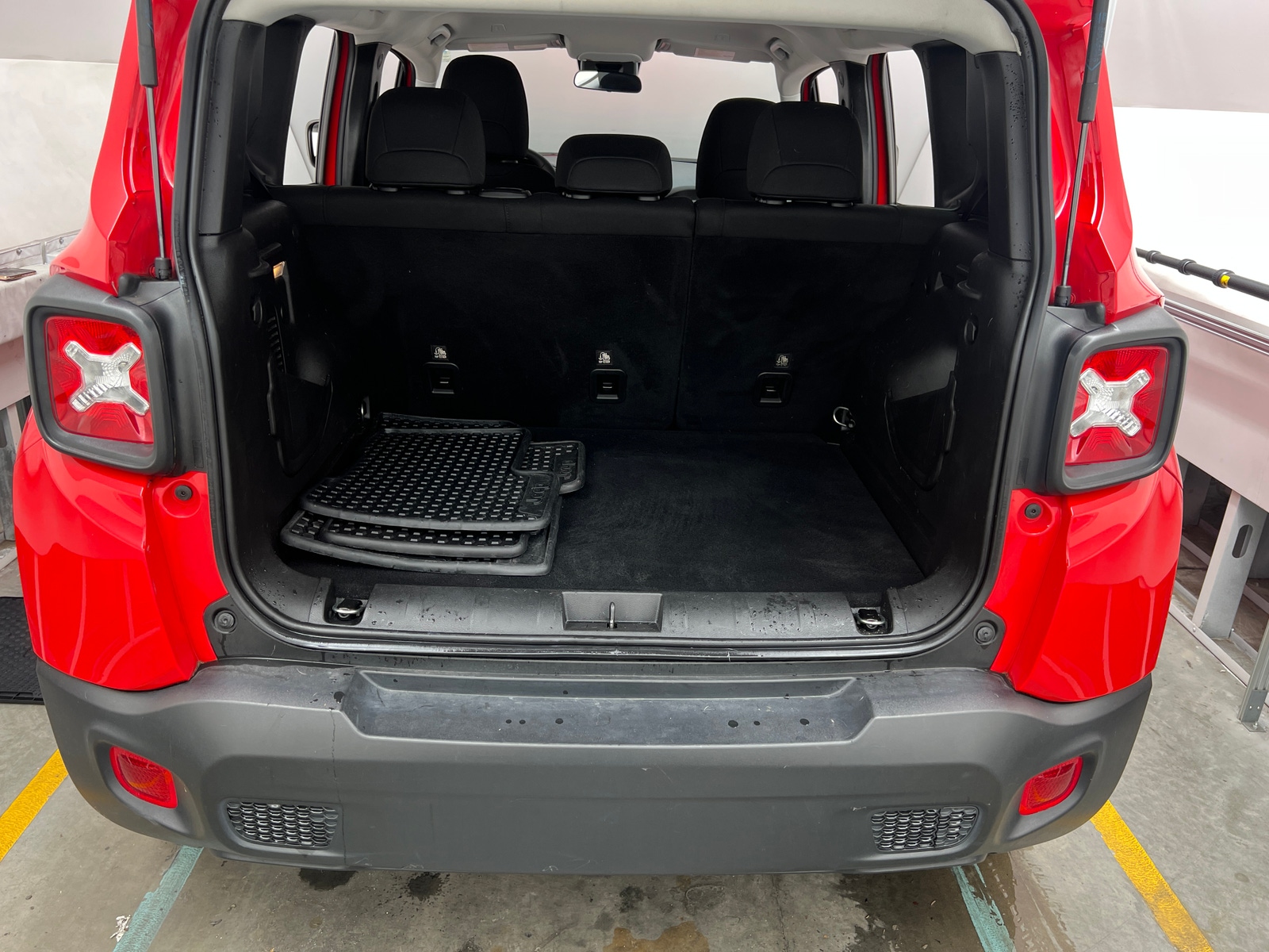 Thumbnail: 2022 Jeep Renegade - 7