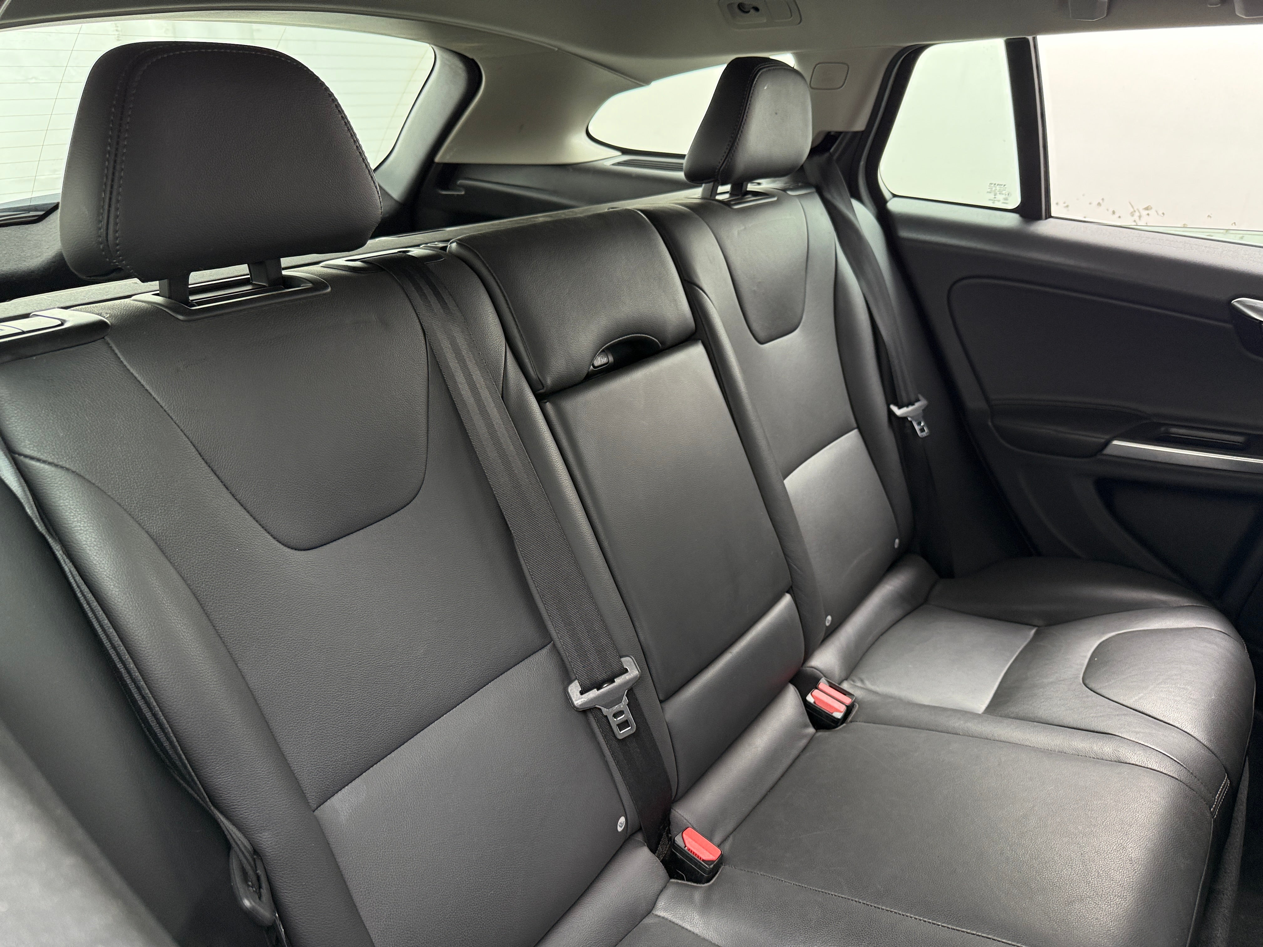 2017 Volvo V60 T5 5