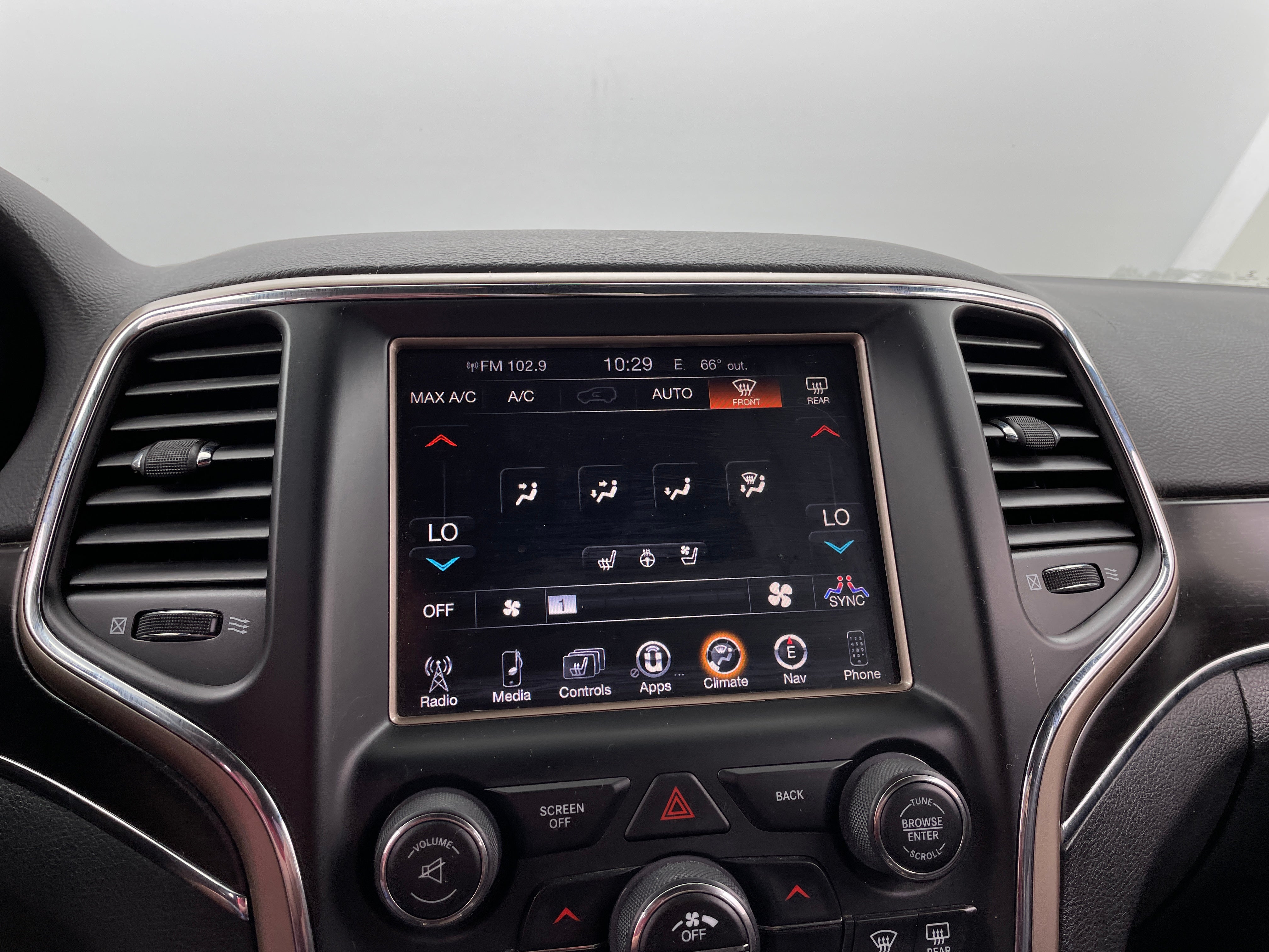 2015 Jeep Grand Cherokee Limited Edition 3