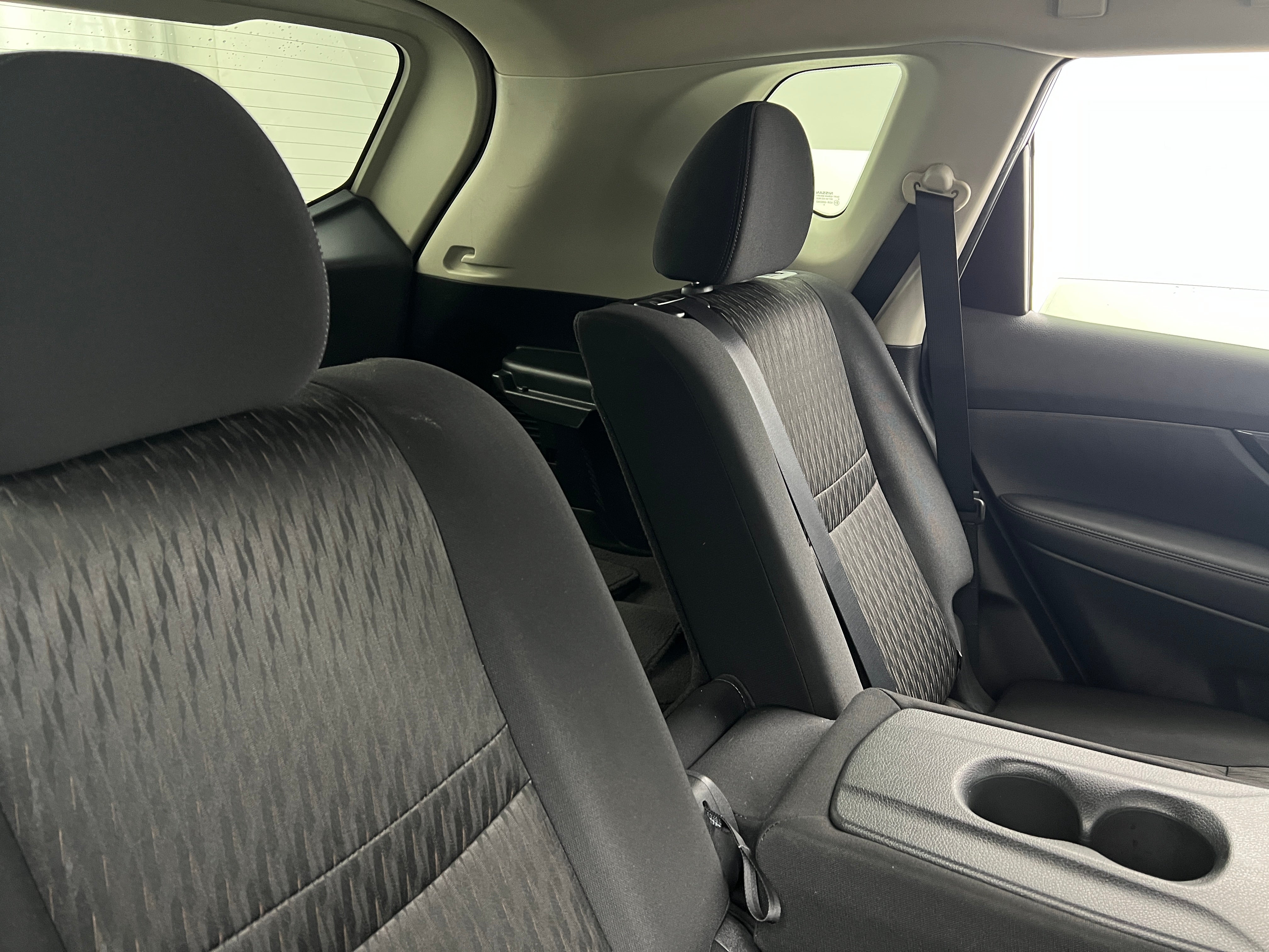 2017 Nissan Rogue SV 6