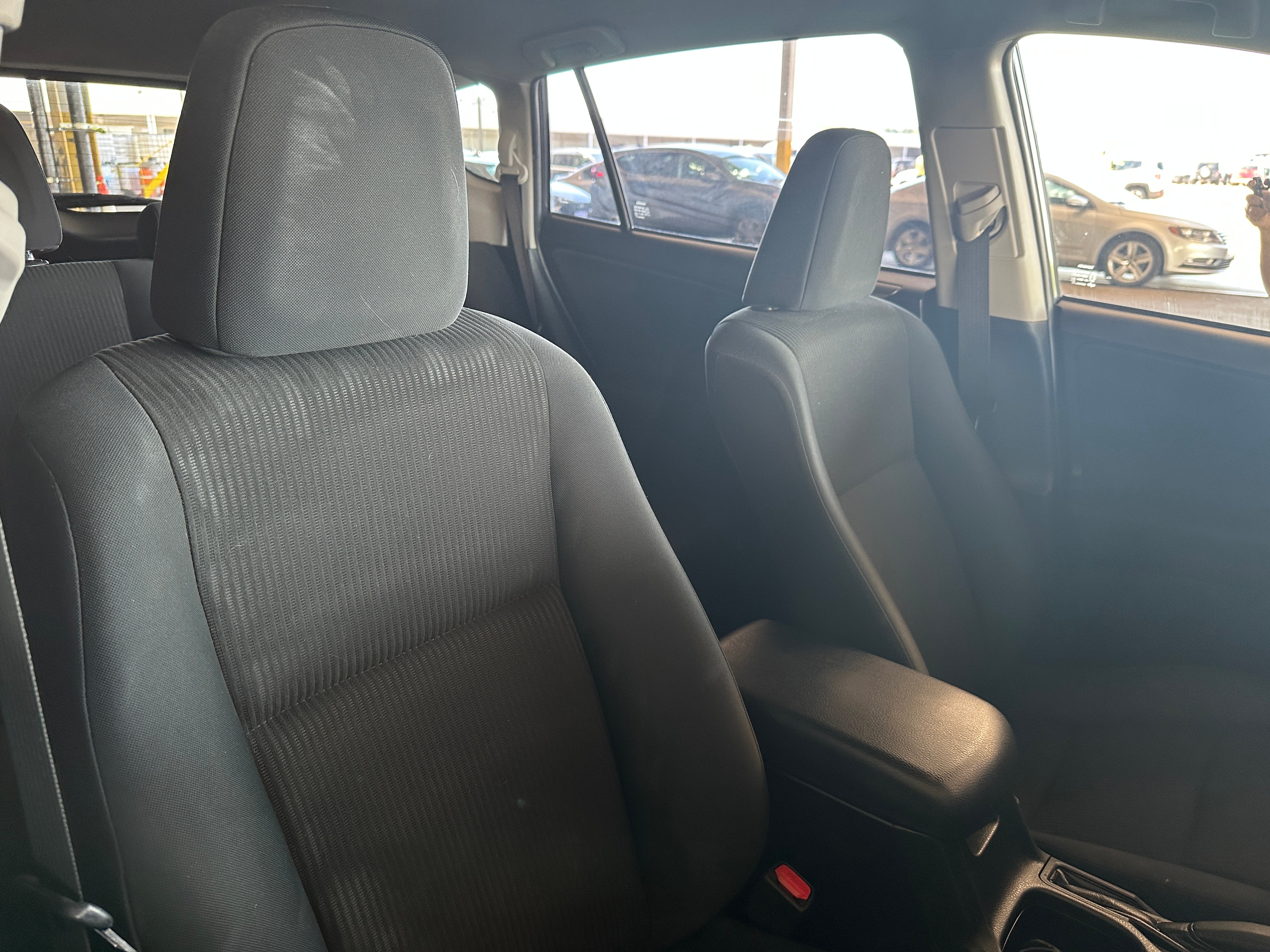2018 Toyota RAV4 LE 2