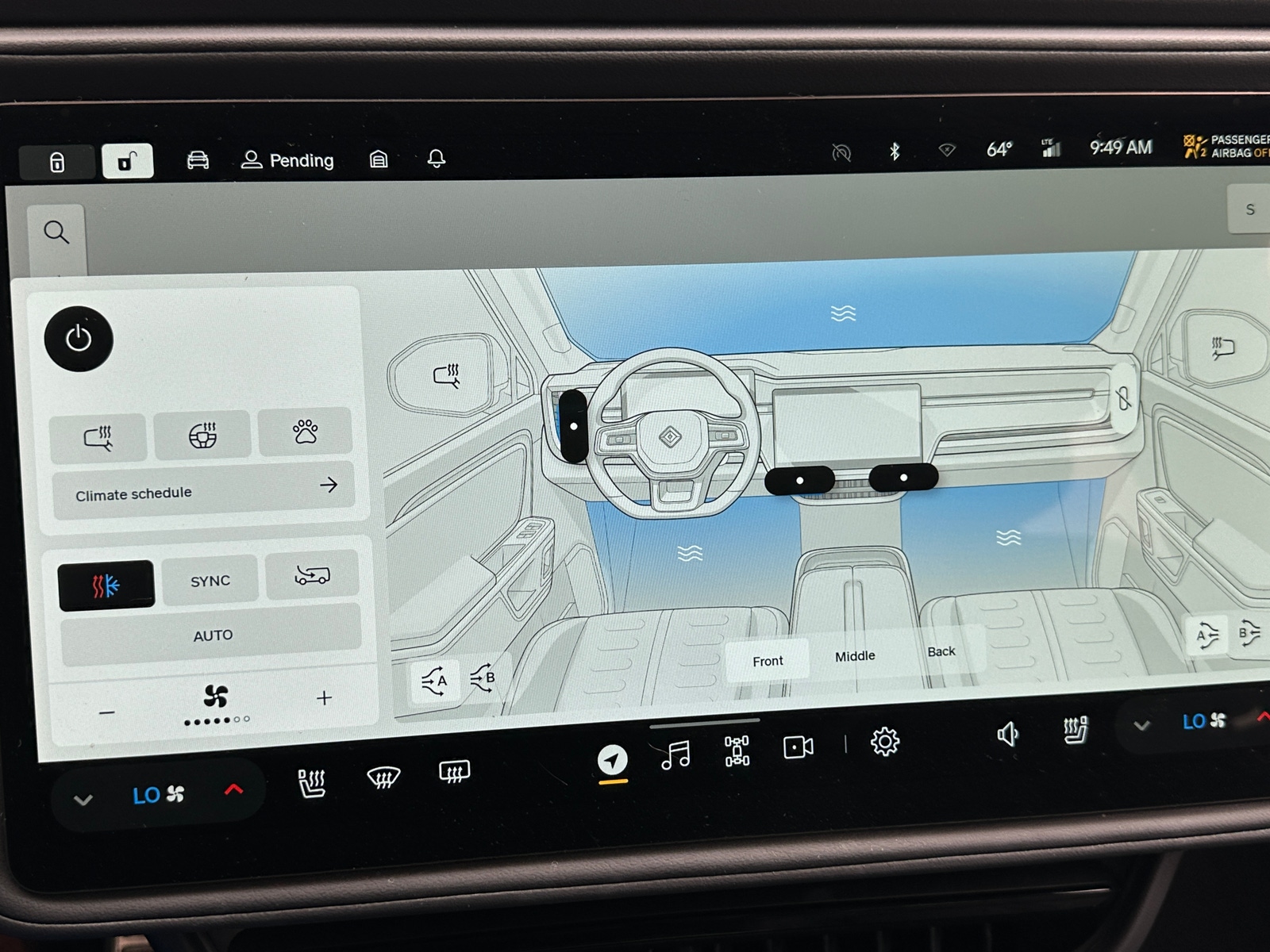 Thumbnail: 2024 Rivian R1S - 3