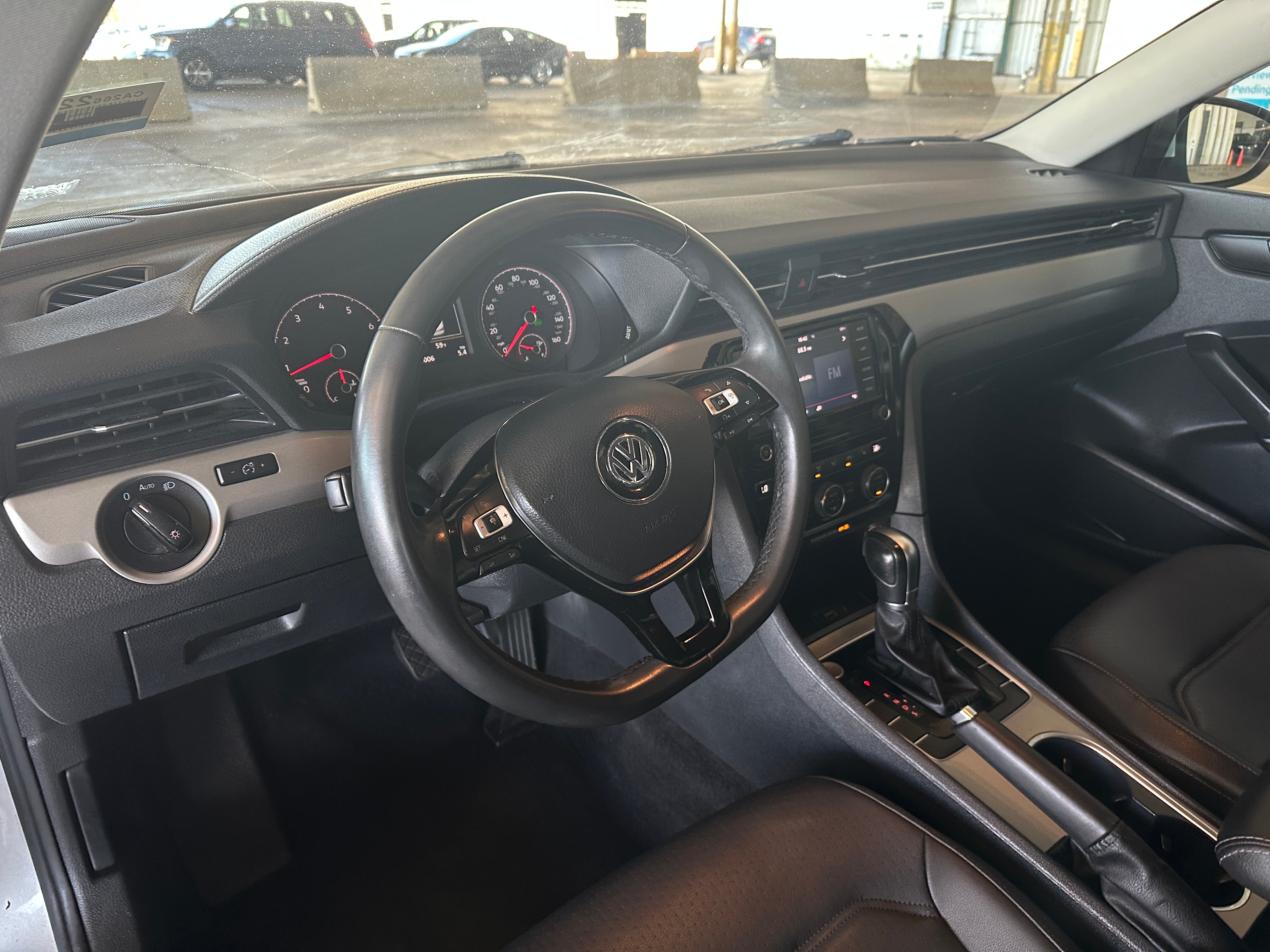 2021 Volkswagen Passat SE 2